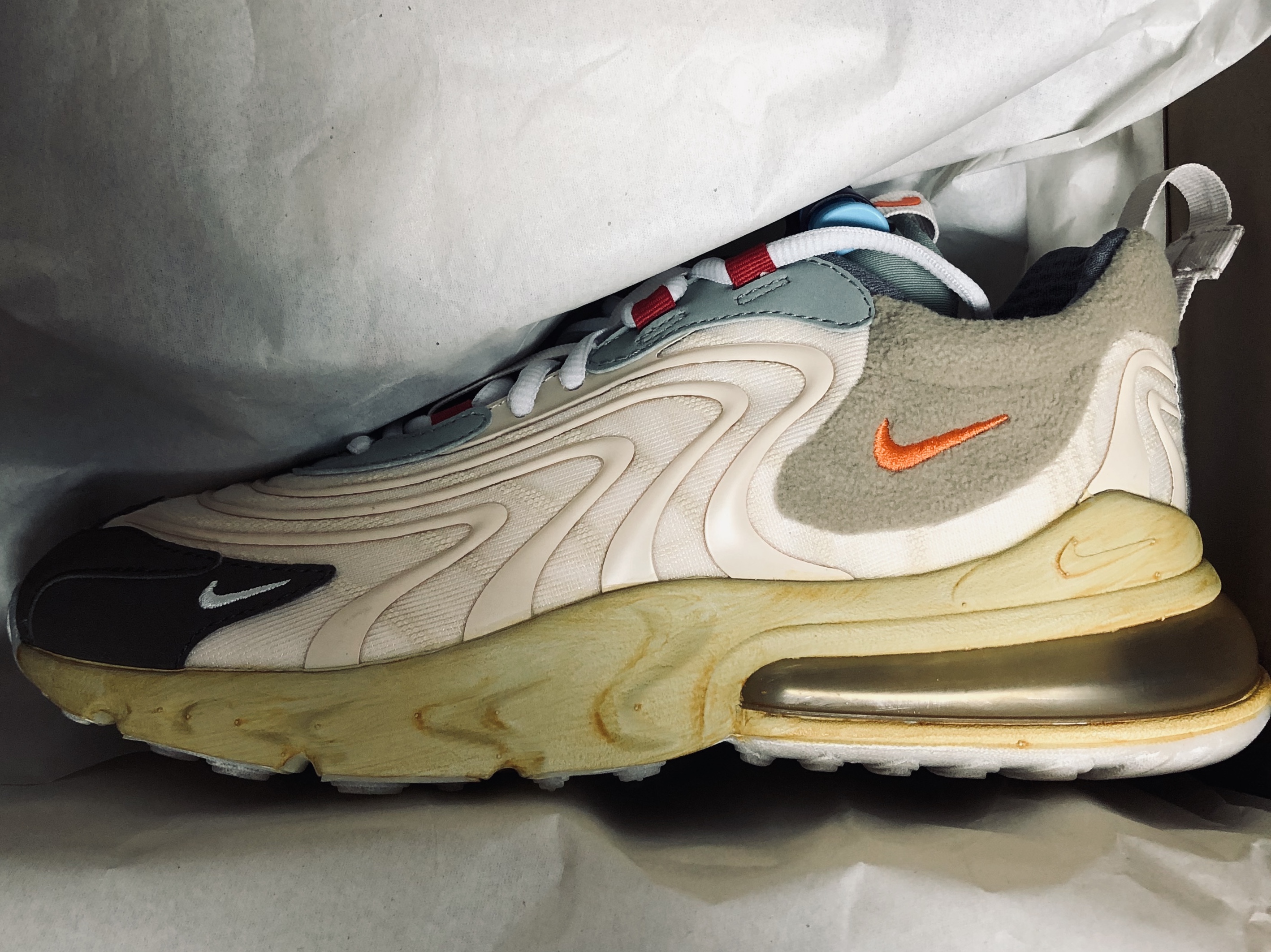 Nike x Travis Scott Air Max 270 React Cactus Trails 착용 스타일