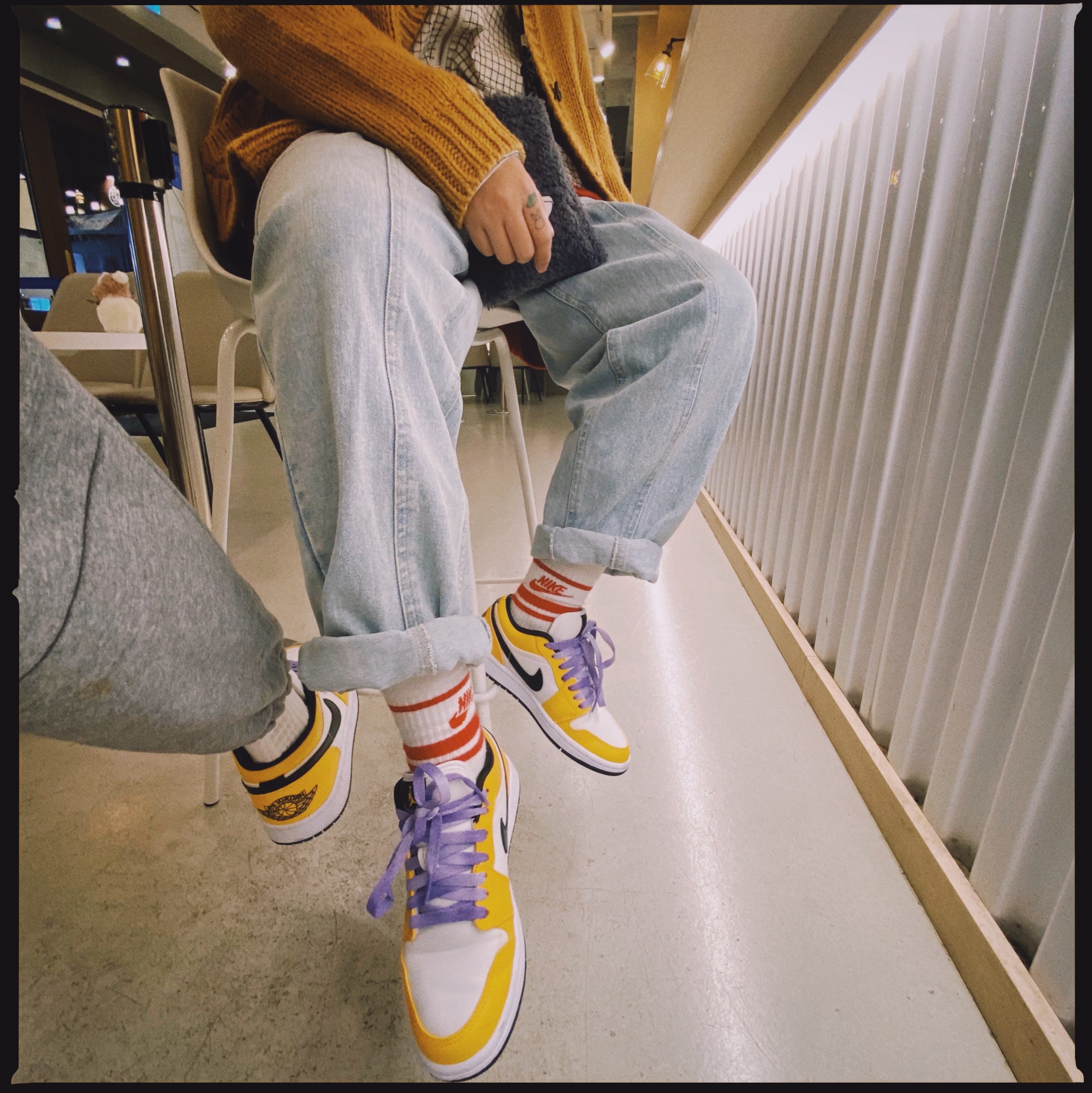 (W) Jordan 1 Low SE Laser Orange 착용 스타일