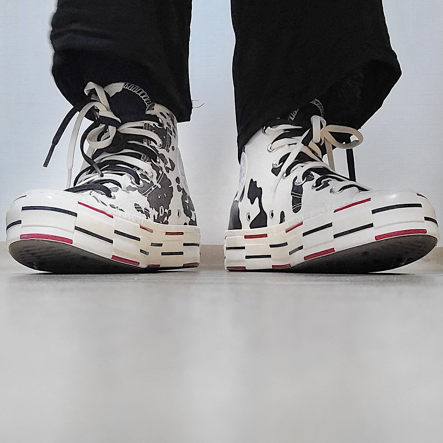 Converse x Brain Dead Chuck 70 Hi Egret 착용 스타일 - 2