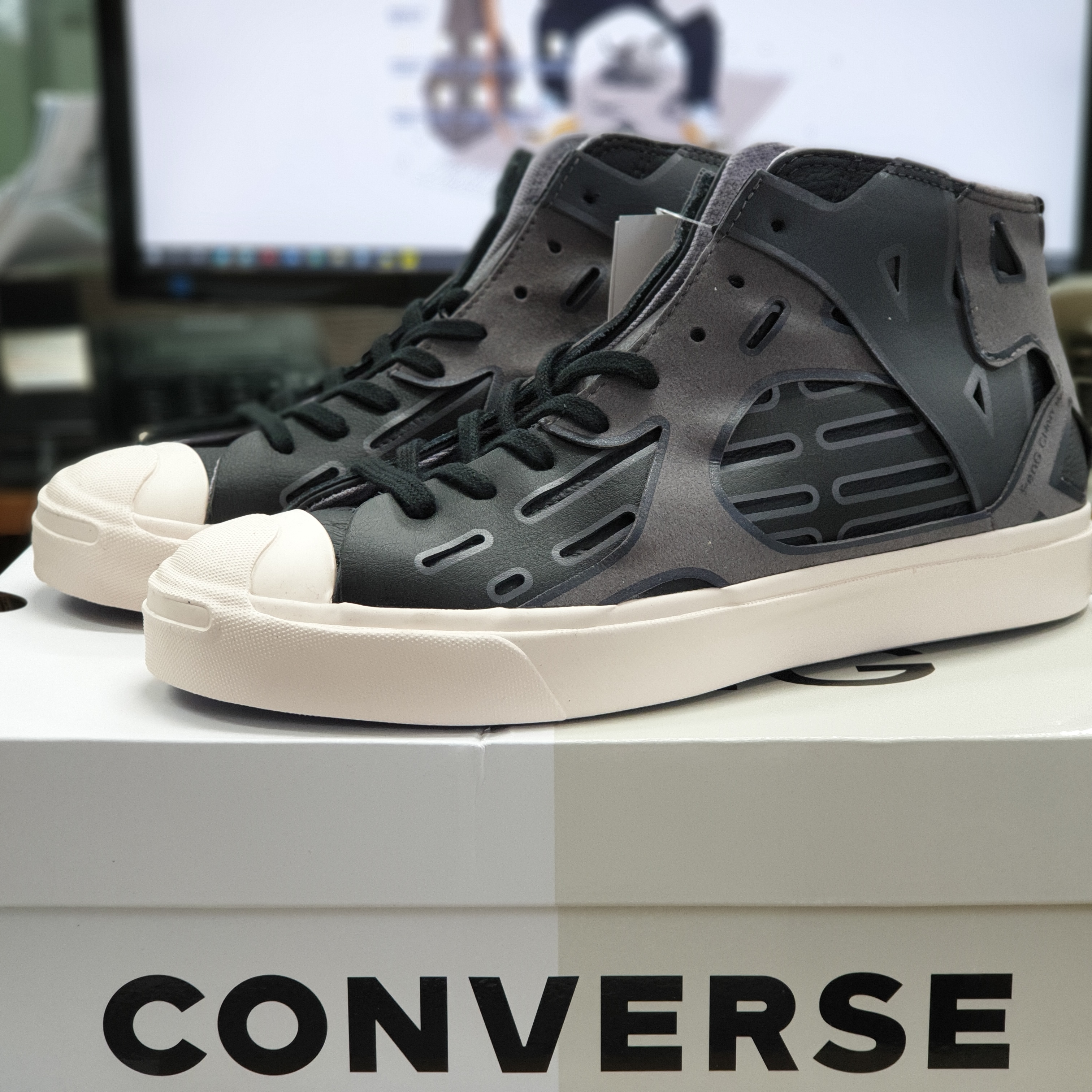 Converse x Feng Chen Wang Jack Purcell Mid Obsidian 착용 스타일