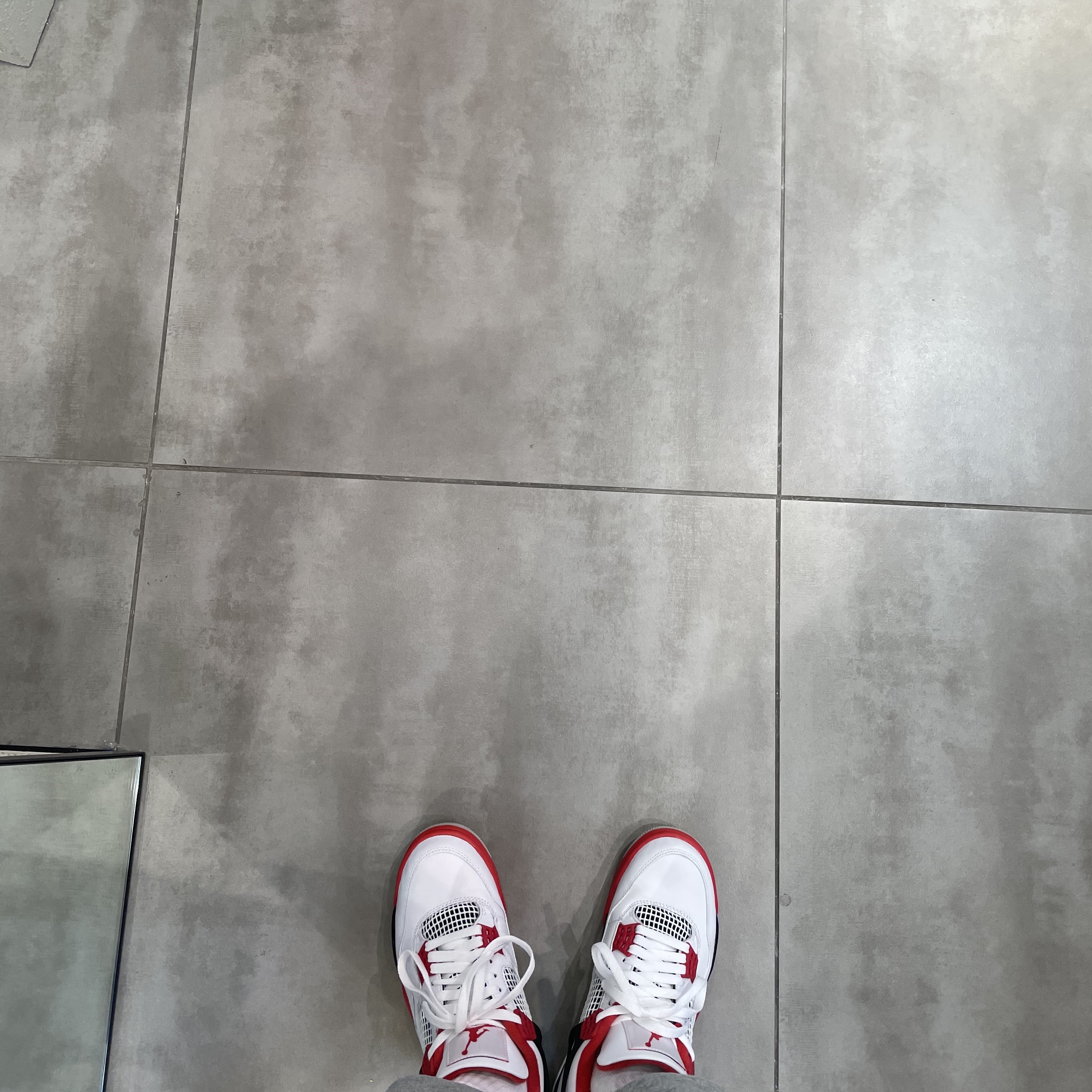 Jordan 4 Retro OG Fire Red 2020 착용 스타일