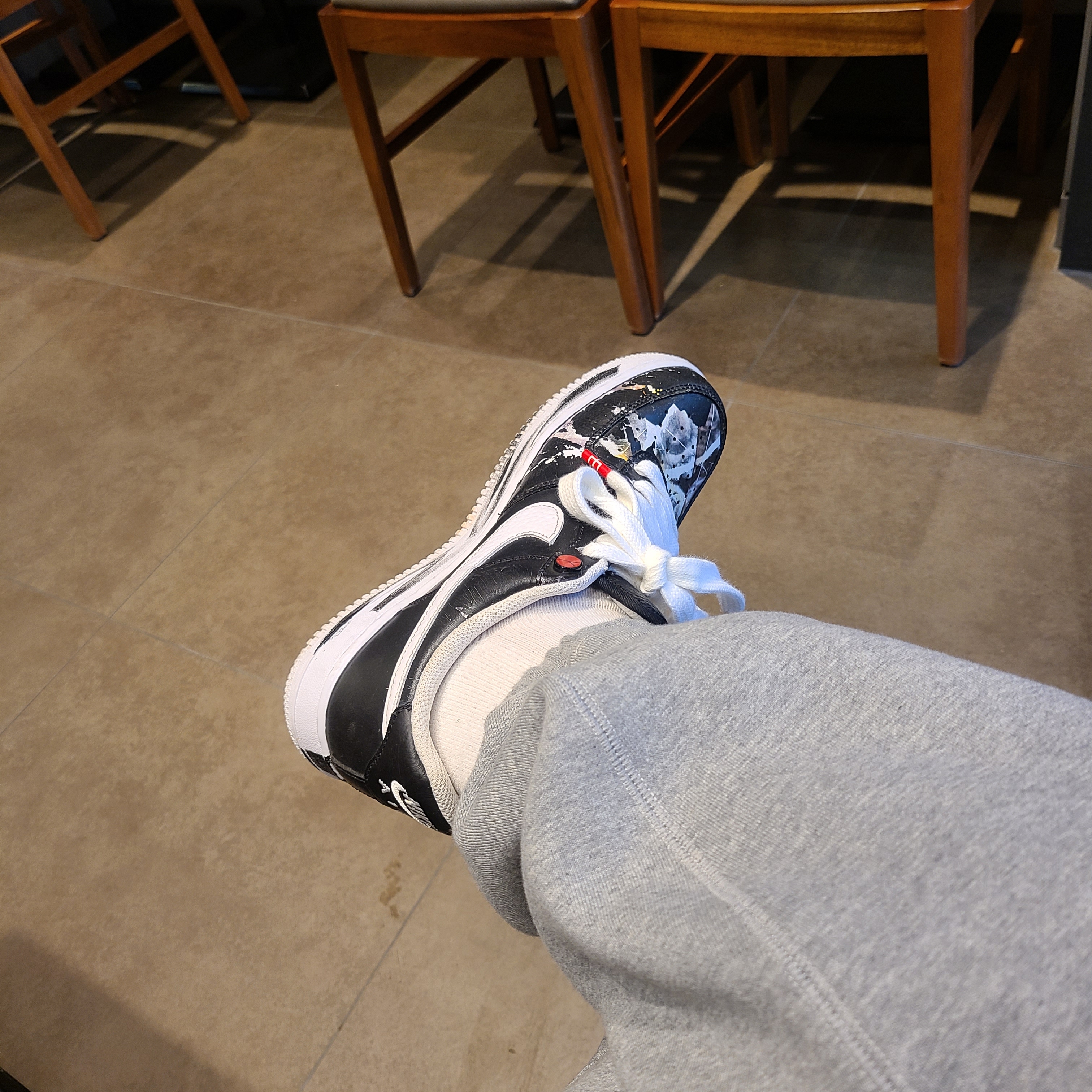 Nike x Peaceminusone Air Force 1 Low Para-Noise, Nike x Stussy NRG BR Fleece Pants Grey 착용 스타일