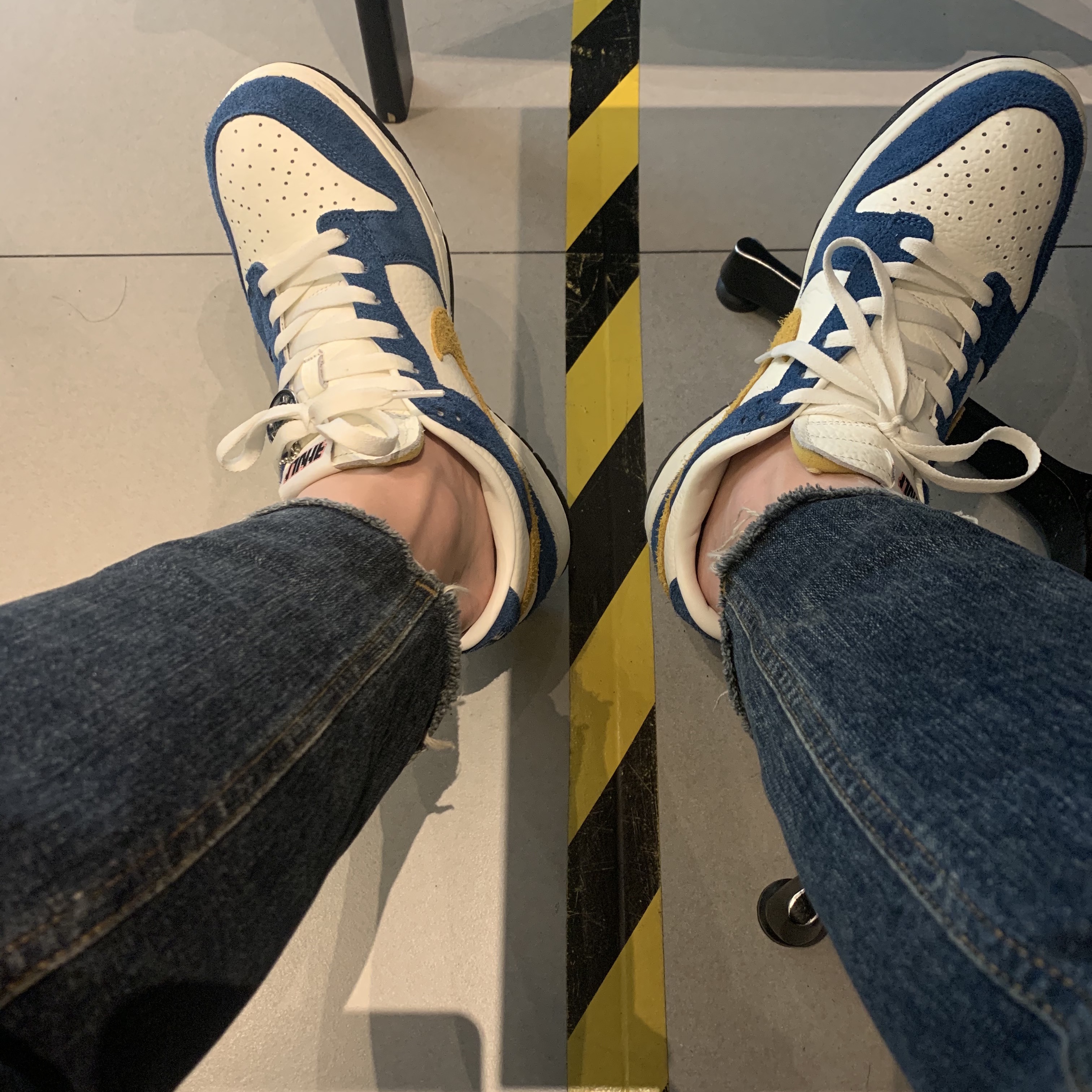 Jordan 4 x Union Retro Off Noir, Jordan 4 x Union Retro Guava Ice 착용 스타일 - 3