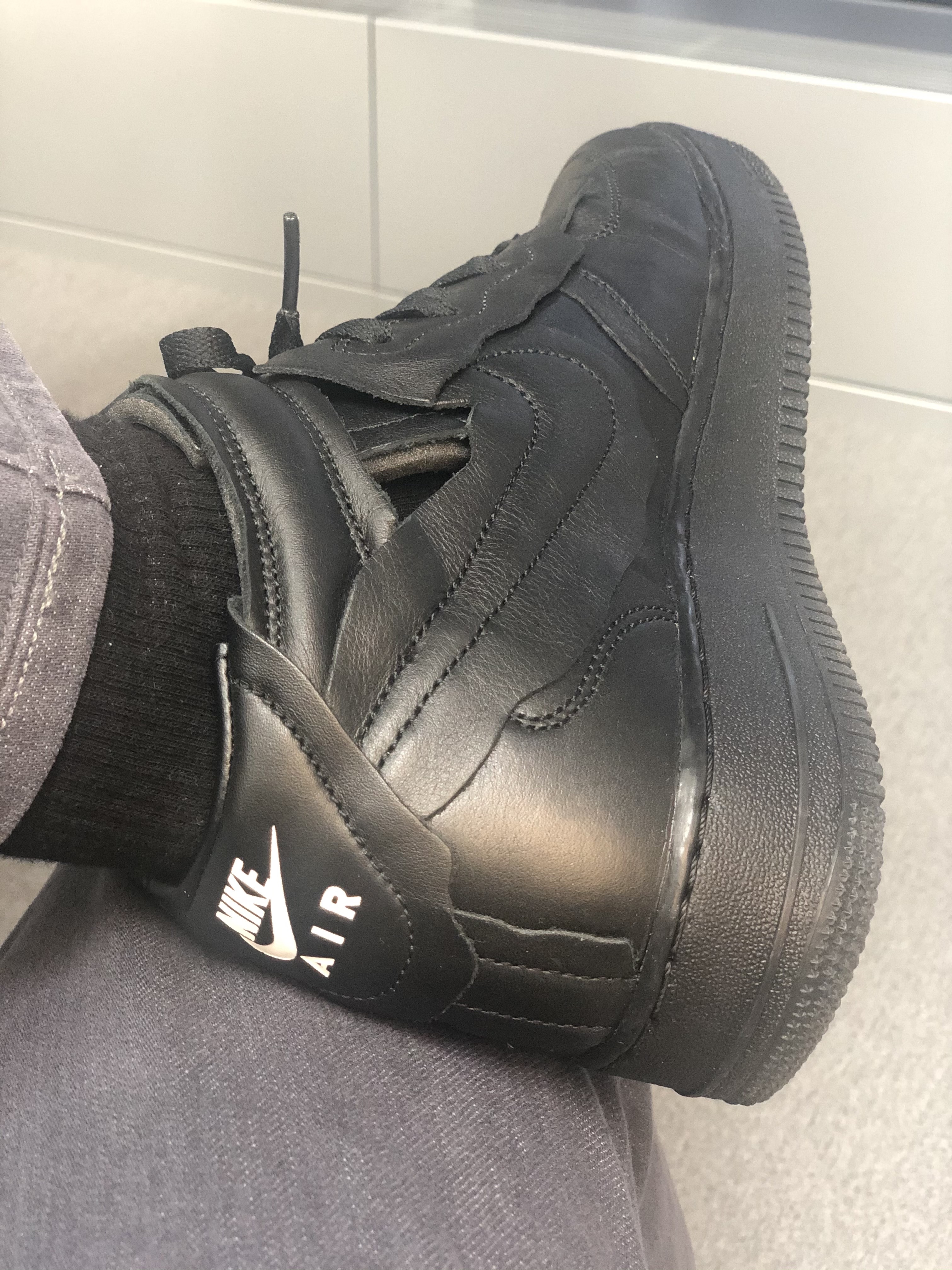 Nike x Comme des Garcons Homme Plus Air Force Mid Black 착용 스타일 - 2