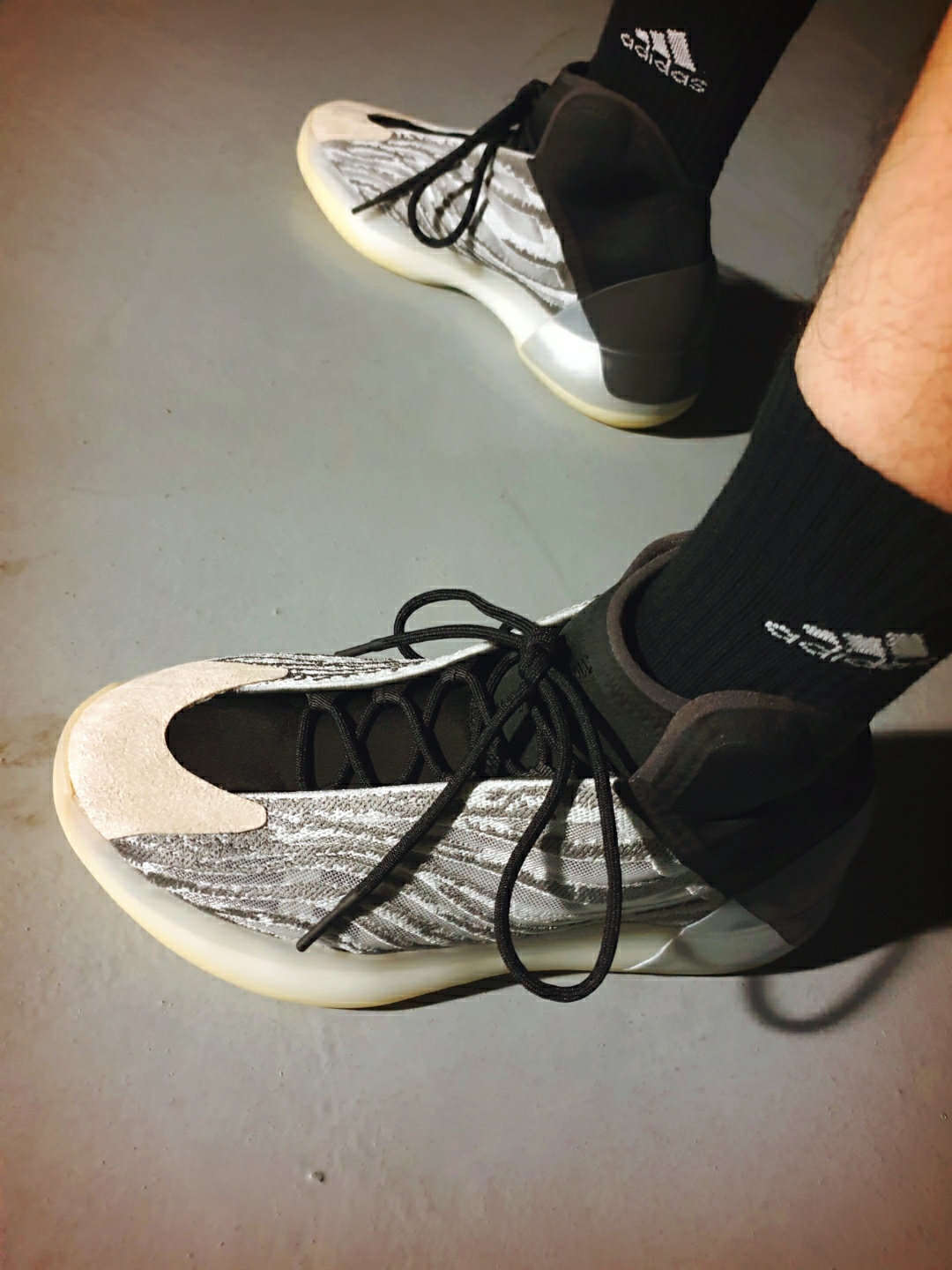 Adidas Yeezy QNTM Lifestyle 착용 스타일 - 5