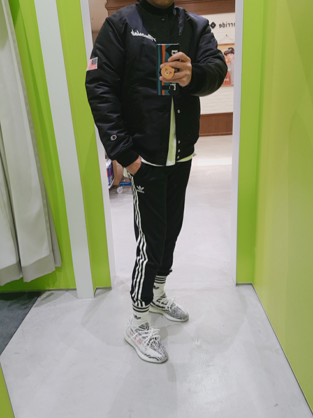 Adidas Yeezy Boost 350 V2 Zebra 2017/2019/2020 착용 스타일
