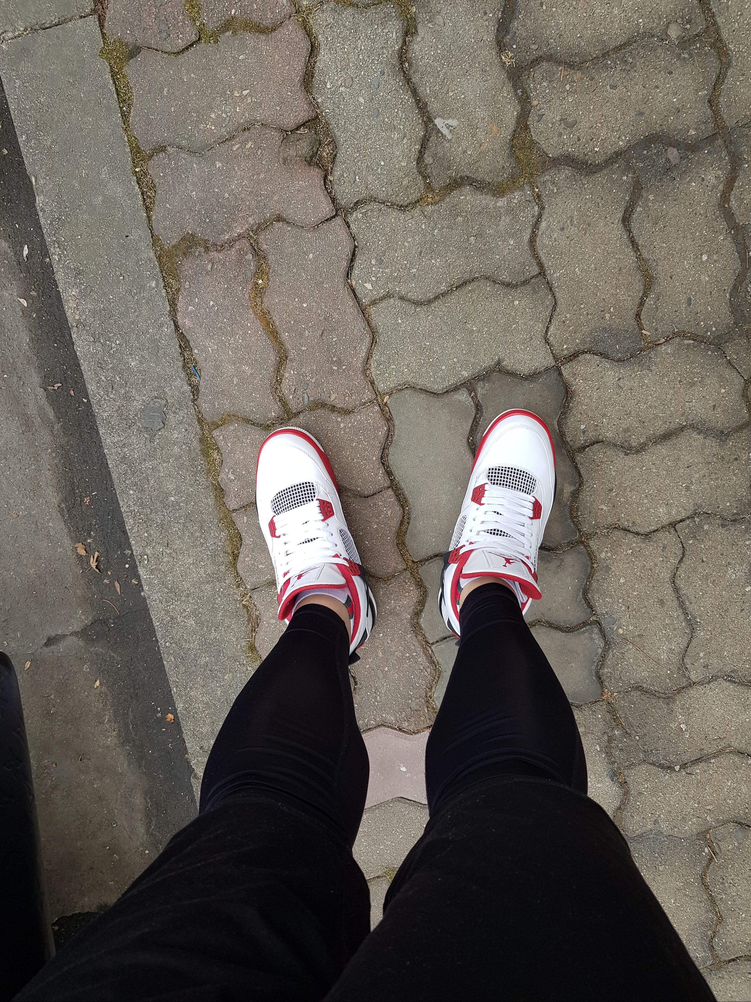 Jordan 11 Retro Concord 2018, Jordan 4 Retro Toro Bravo 착용 스타일 - 3