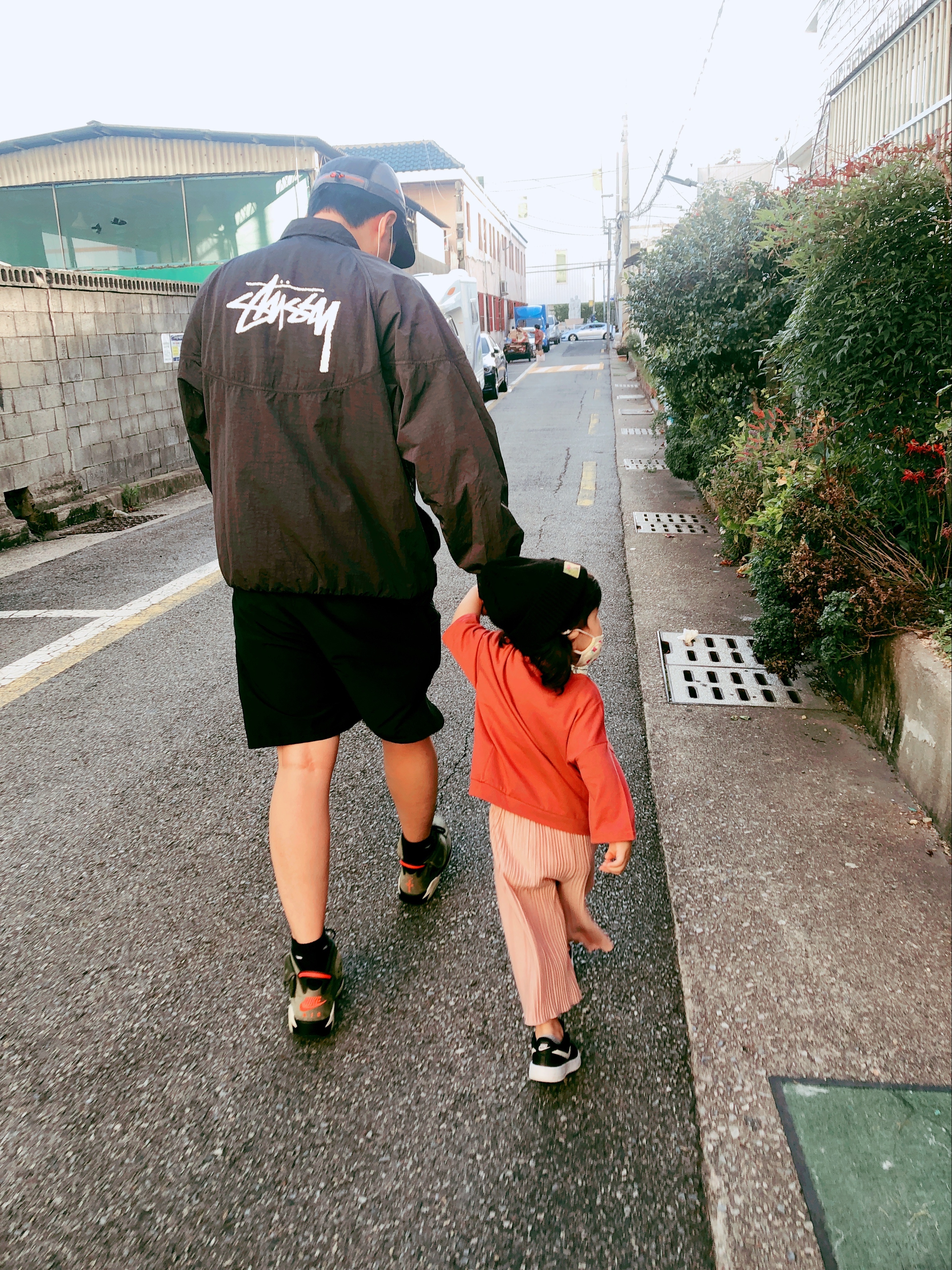Jordan 6 x Travis Scott Retro Olive, Nike x Stussy Windrunner Jacket Off Noir 착용 스타일