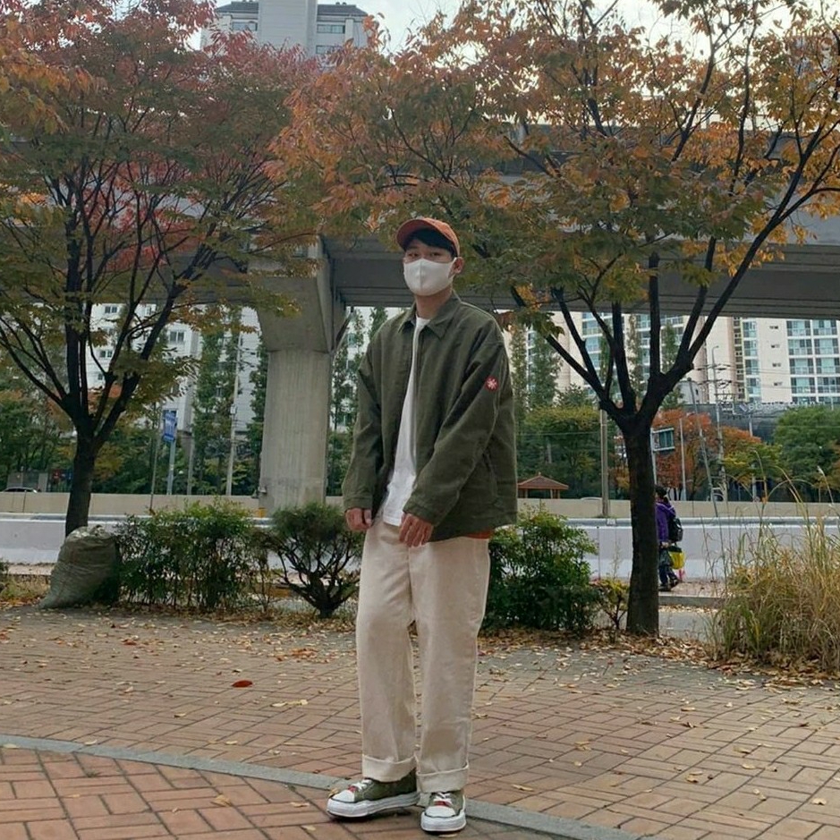 Maison Mihara Yasuhiro x Nigel Cabourn Low Cut Sneakers Army Green 착용 스타일 - 1