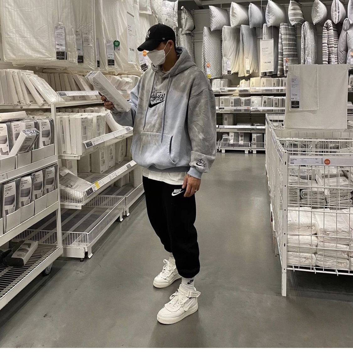 Nike x Comme des Garcons Homme Plus Air Force Mid White 착용 스타일