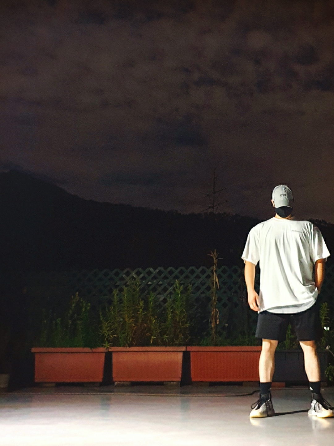 Adidas Yeezy QNTM Lifestyle 착용 스타일 - 1