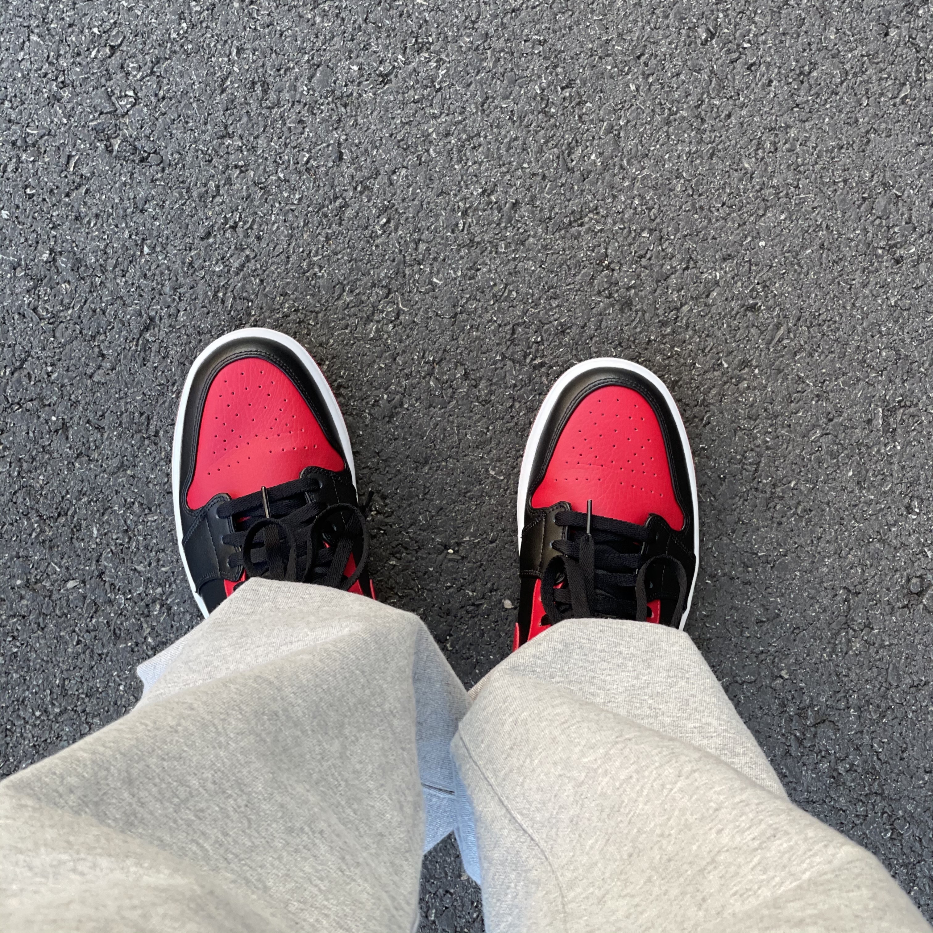 Jordan 1 Mid Bred Banned 2020 착용 스타일 - 3