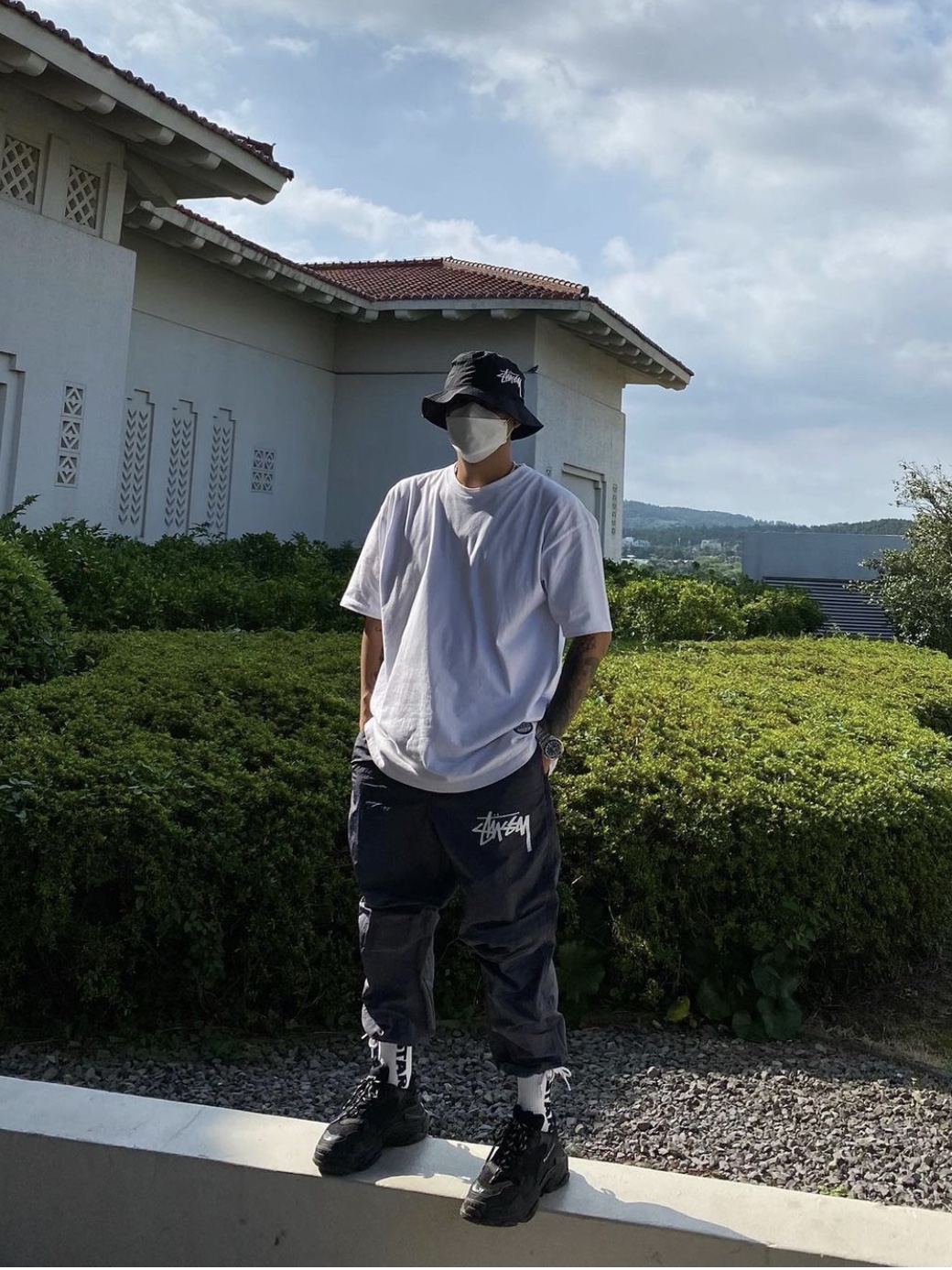 Nike x Stussy Beach Pants Off Noir, Nike x Stussy Bucket Hat Black 착용 스타일