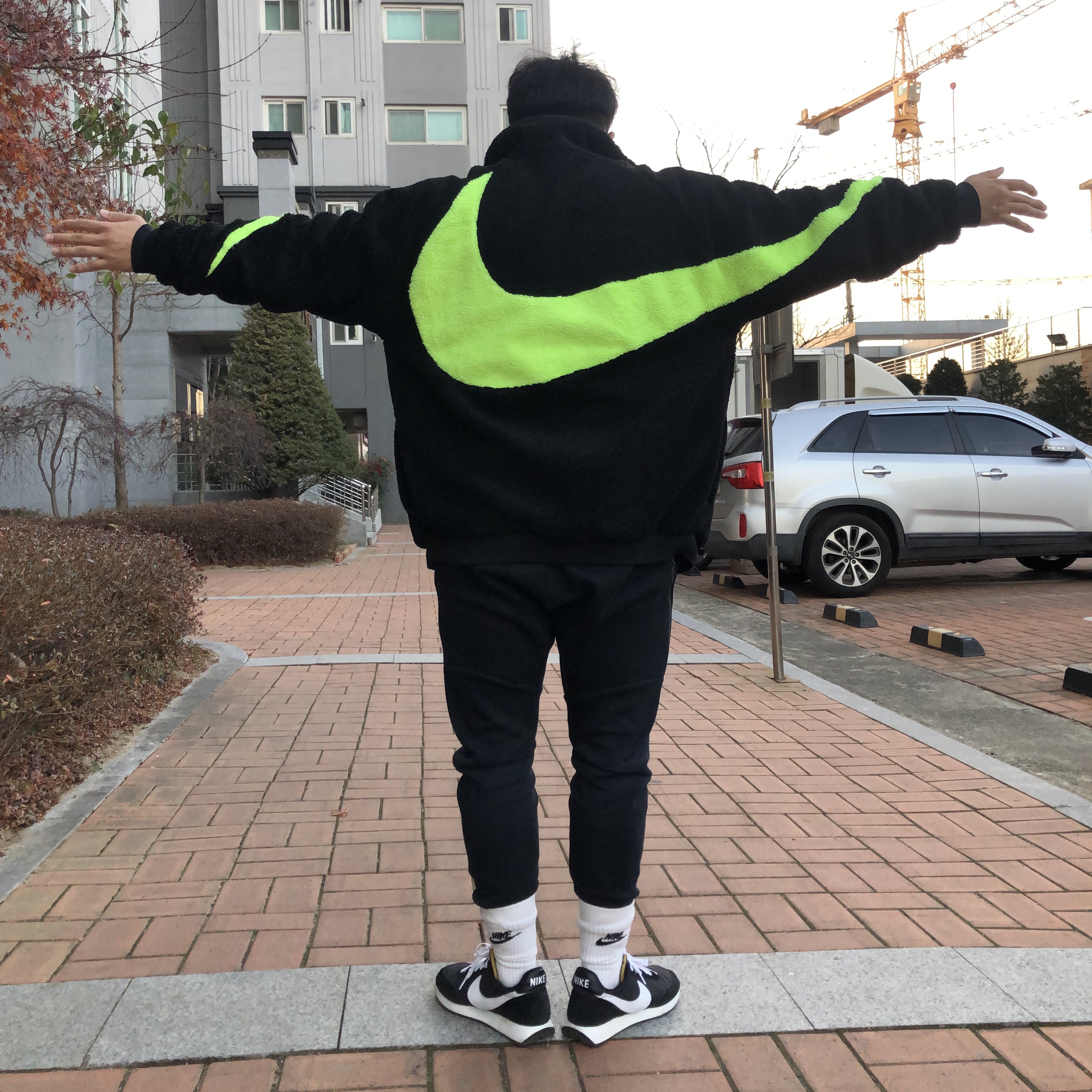 Nike Air Tailwind 79 Black White 착용 스타일 - 2