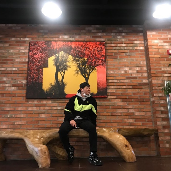 Nike Air More Uptempo Black White 2016, Nike Big Swoosh Full Zip Jacket Black Volt 착용 스타일