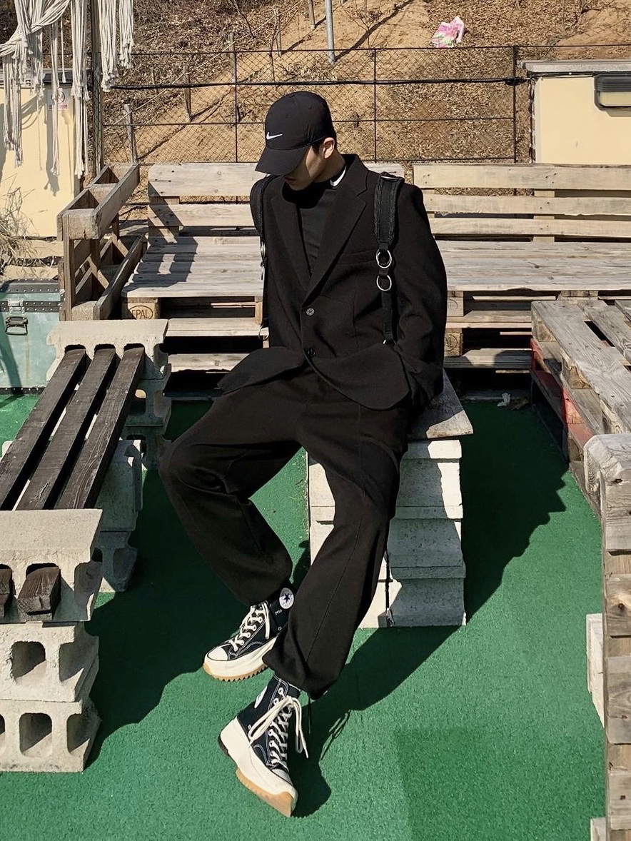 Converse x JW Anderson Run Star Hike Hi Black 착용 스타일