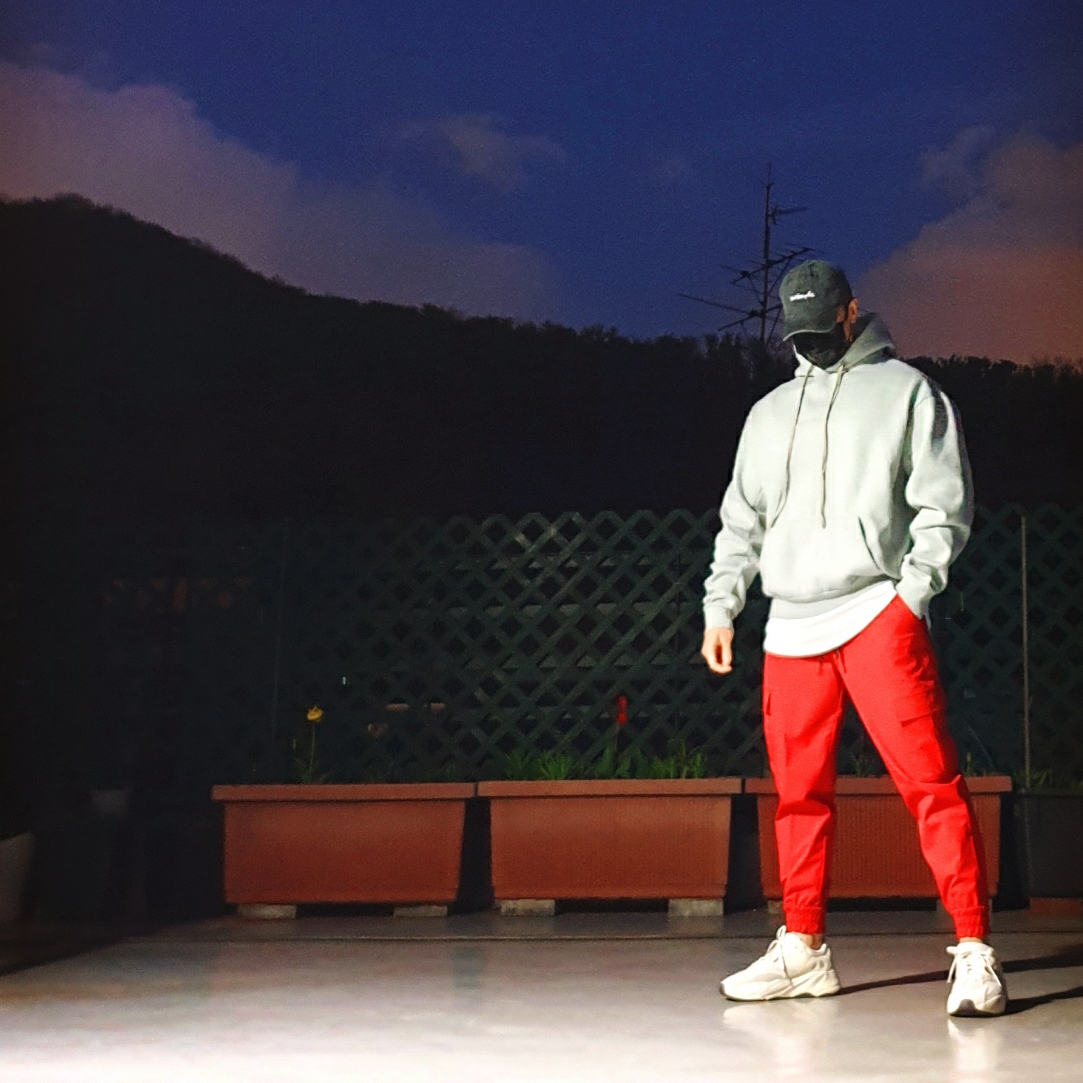 Adidas Yeezy Boost 700 Analog 2019 착용 스타일 - 1