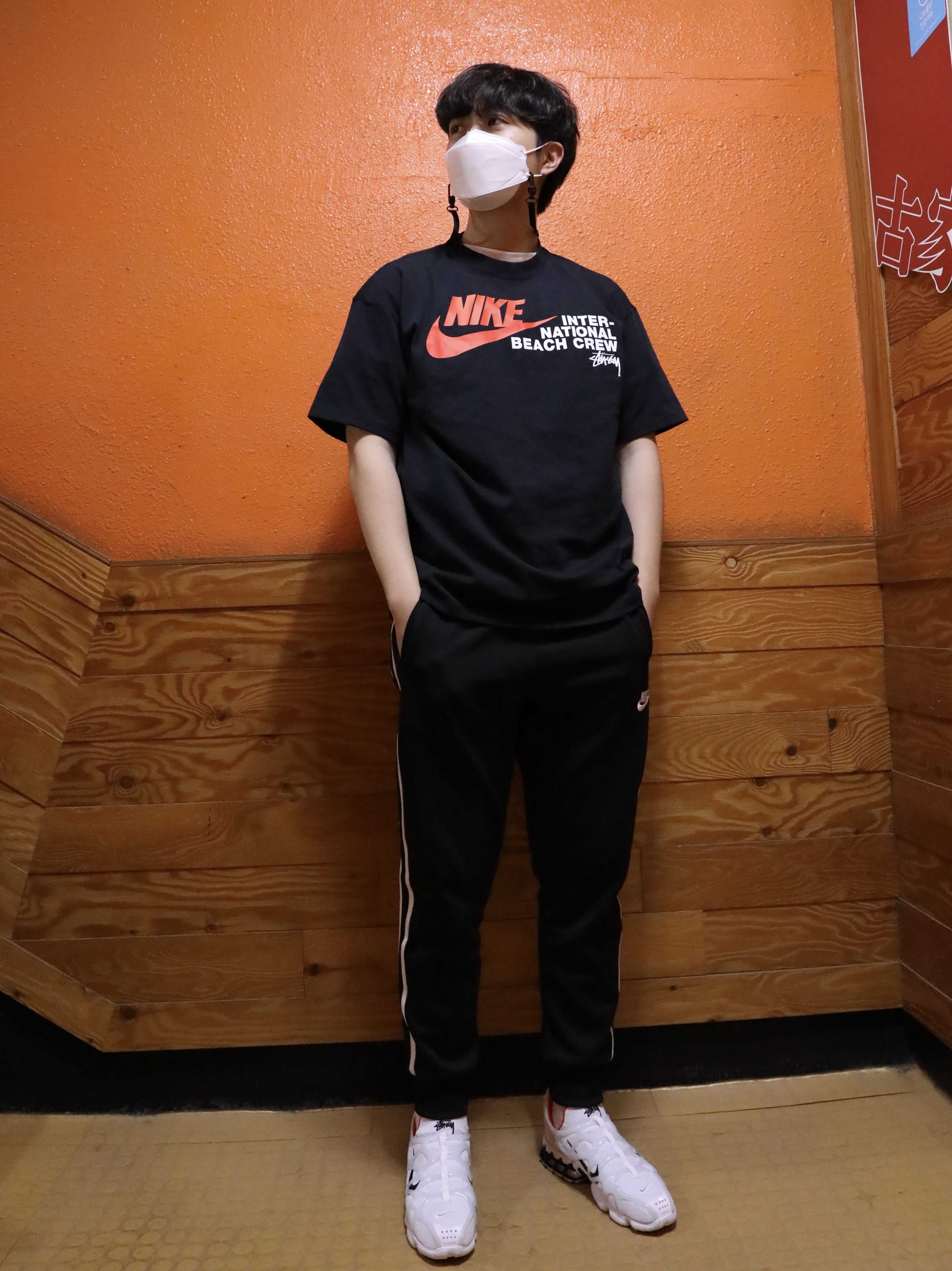 Nike x Stussy Air Zoom Spiridon Kukini White, Nike x Stussy International Beach Crew T-Shirt Black - Asia 착용 스타일