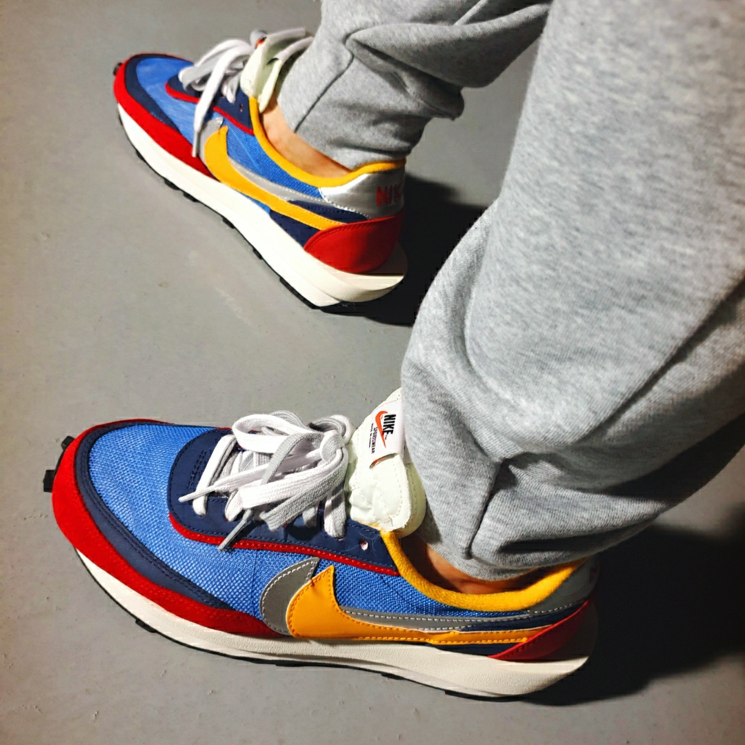 Nike x Sacai LDWaffle Blue Multi 착용 스타일 - 5