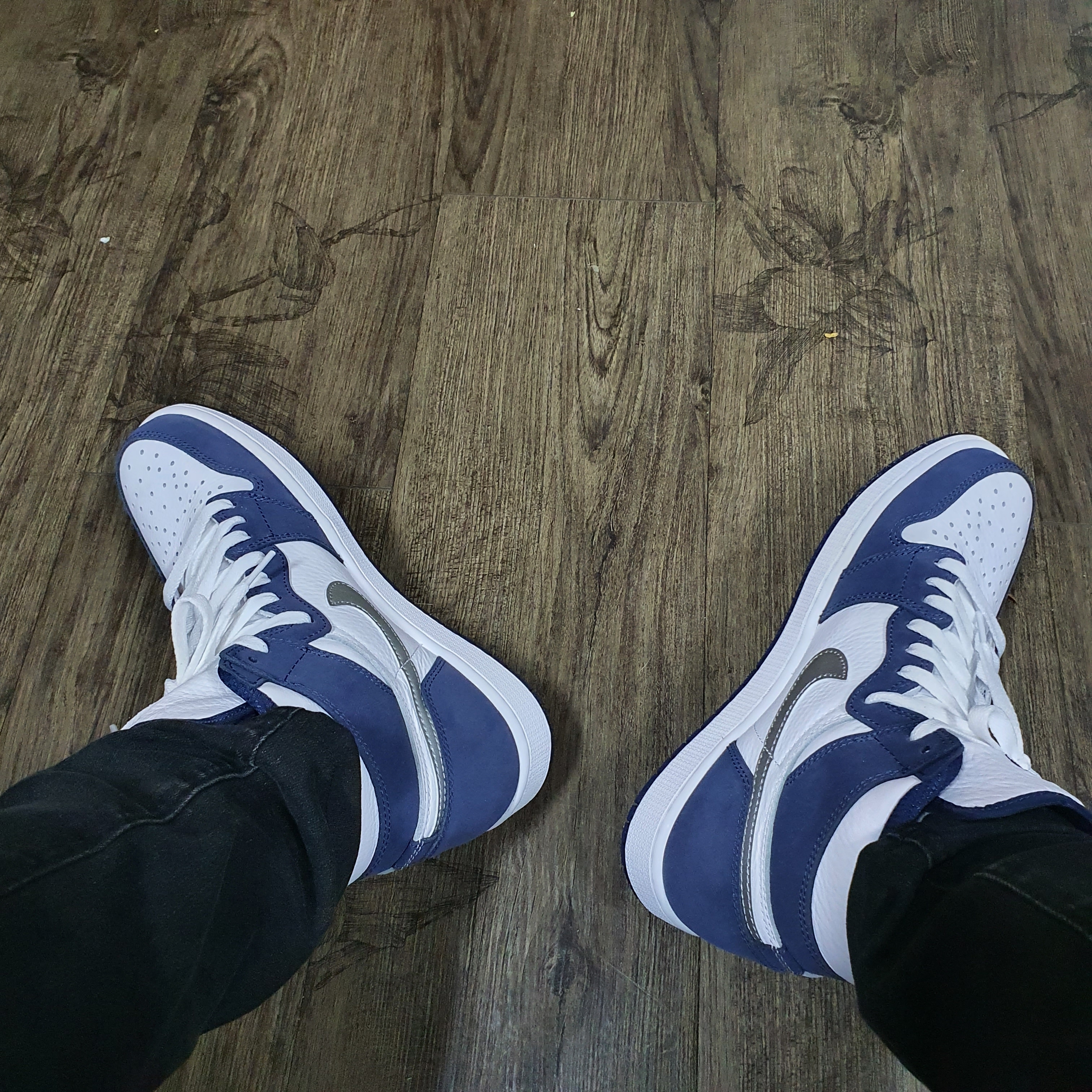 Jordan 1 Retro High OG CO.JP Midnight Navy 착용 스타일 - 2