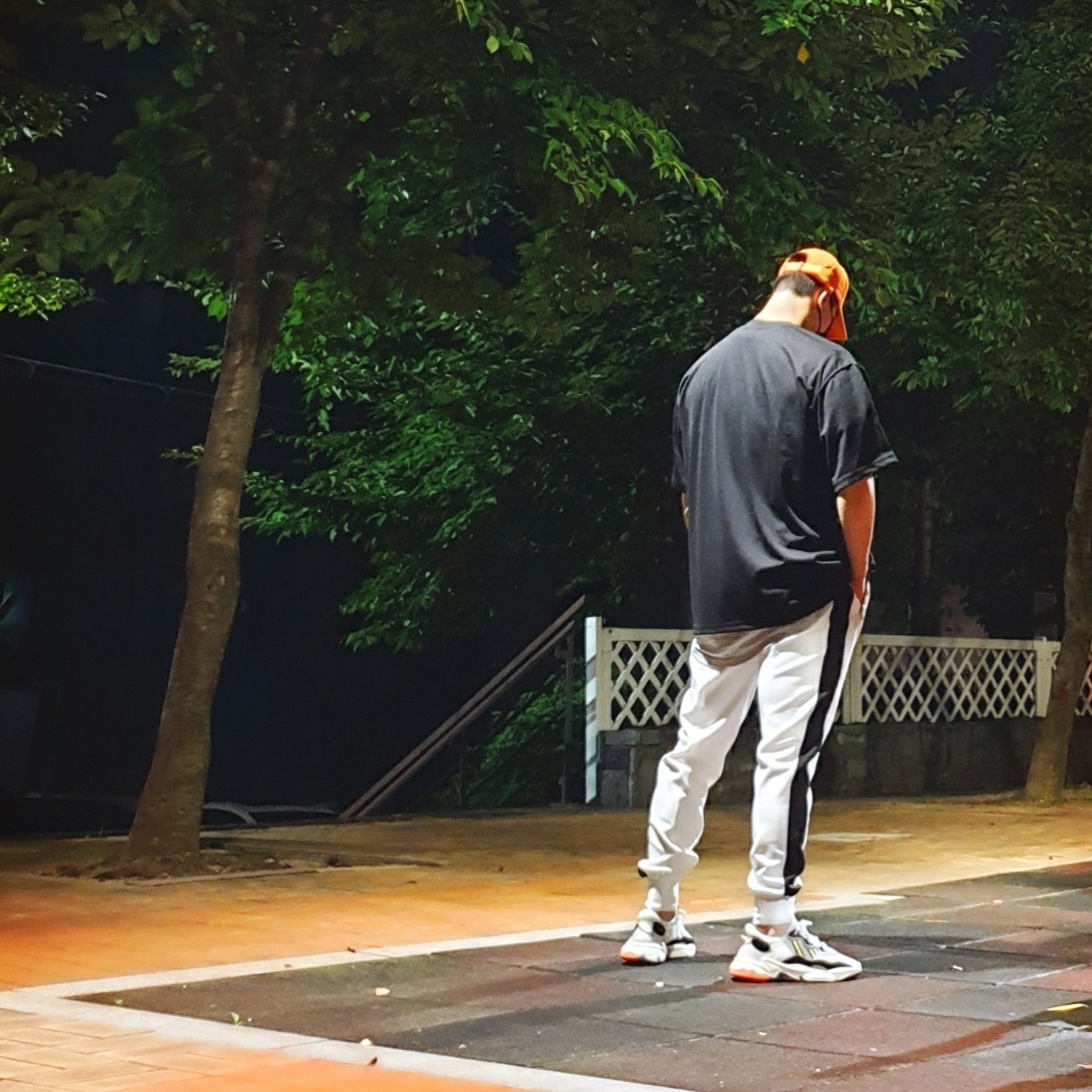 Adidas Ozweego X-Model Pack 착용 스타일 - 3