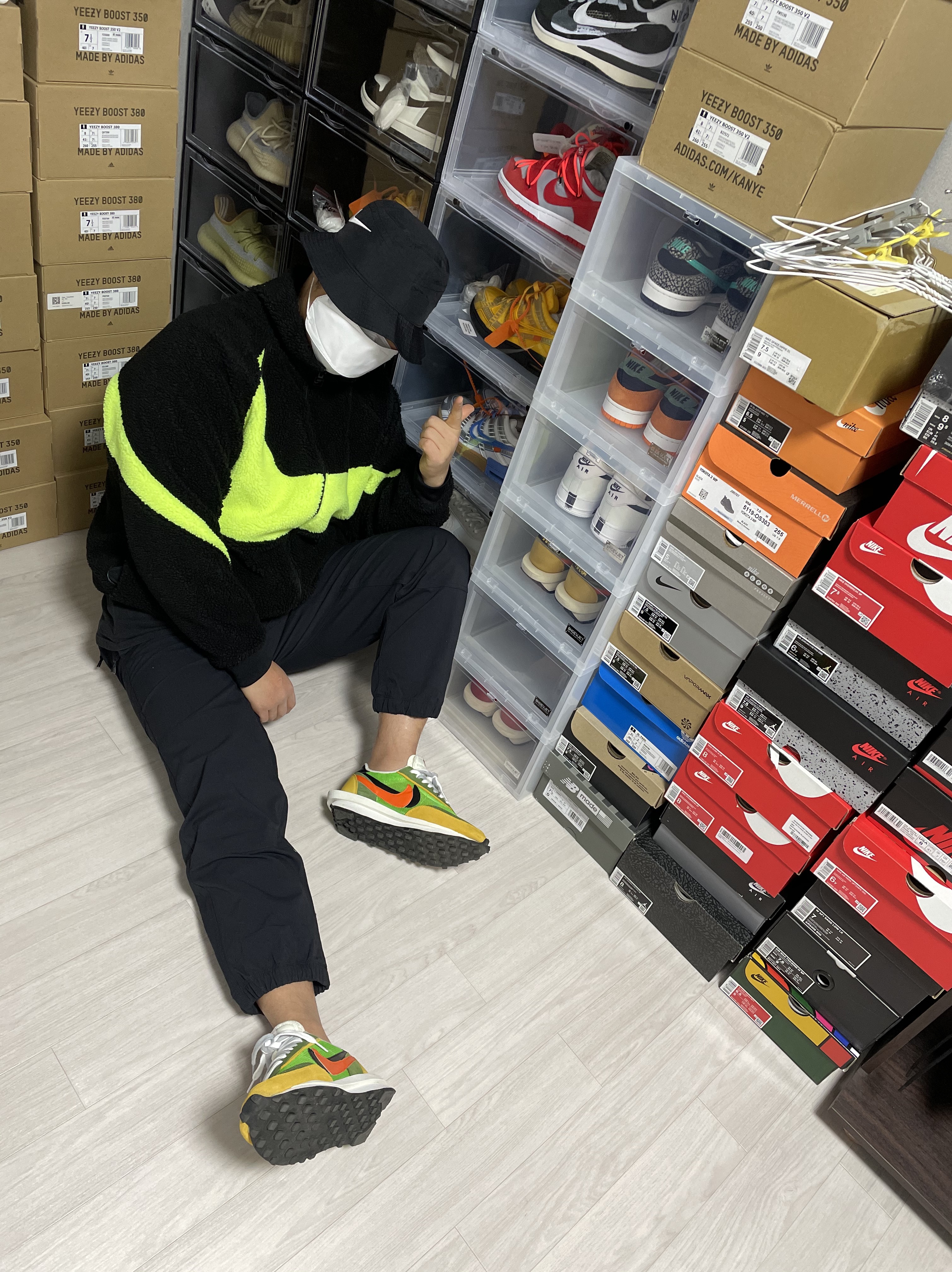 Nike x Sacai LDWaffle Green Multi, Nike x Stussy Bucket Hat Black 착용 스타일