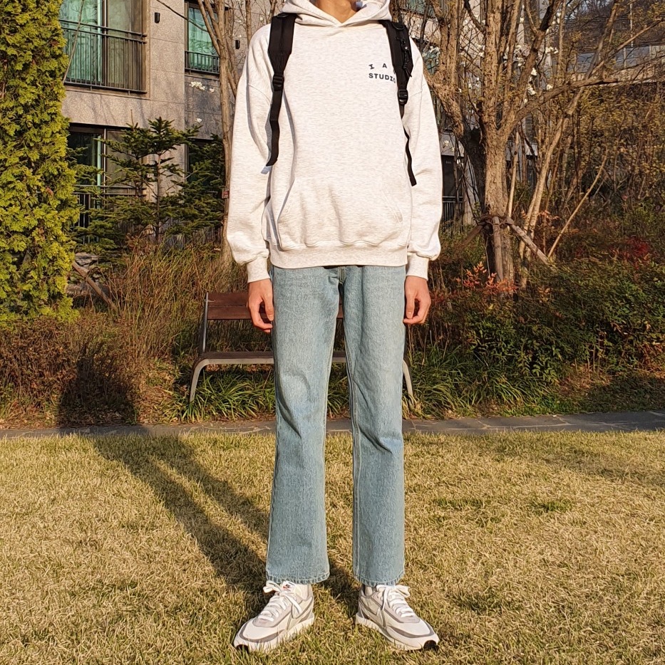 Nike x Sacai LDWaffle Summit White 착용 스타일
