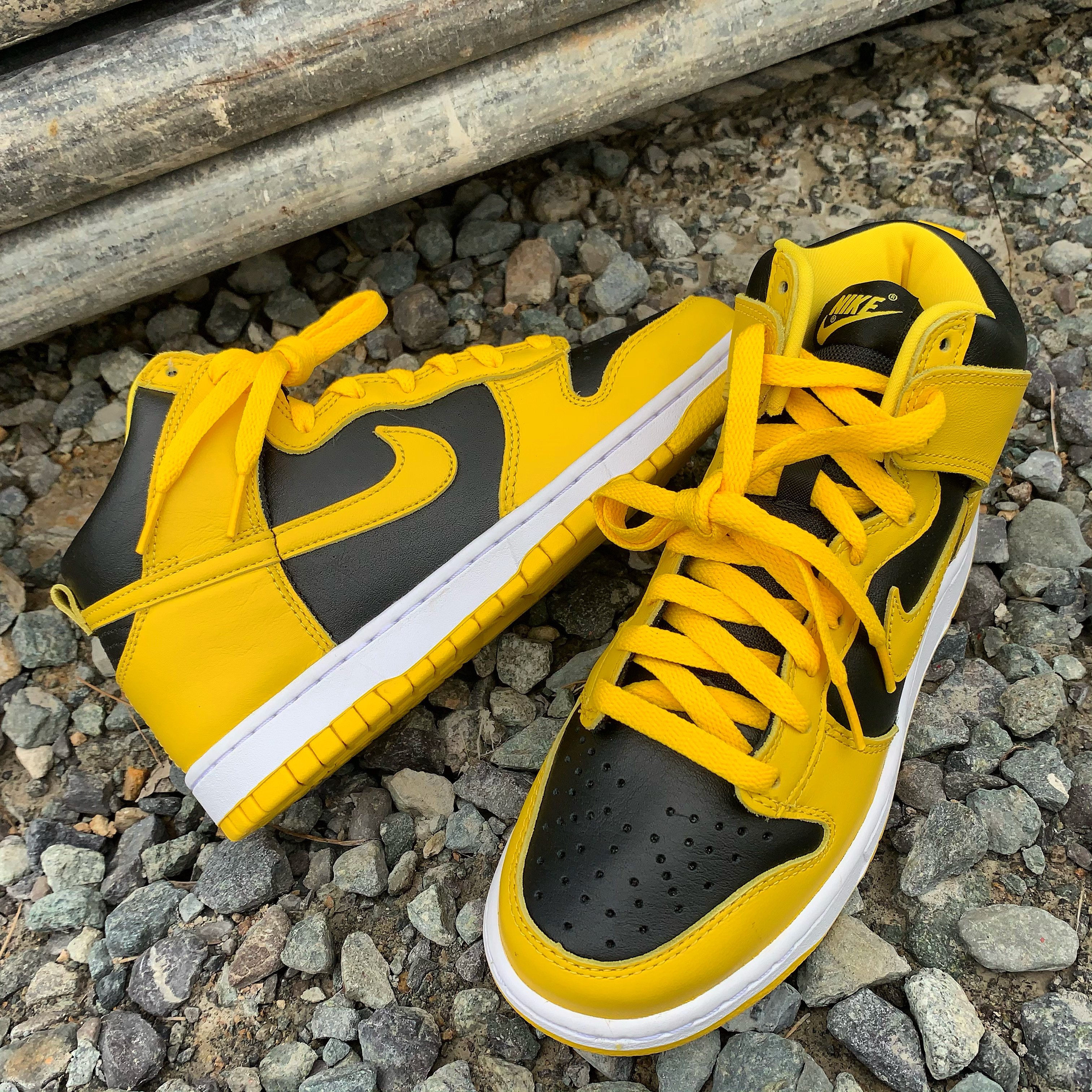 Nike Dunk High SP Varsity Maize 착용 스타일