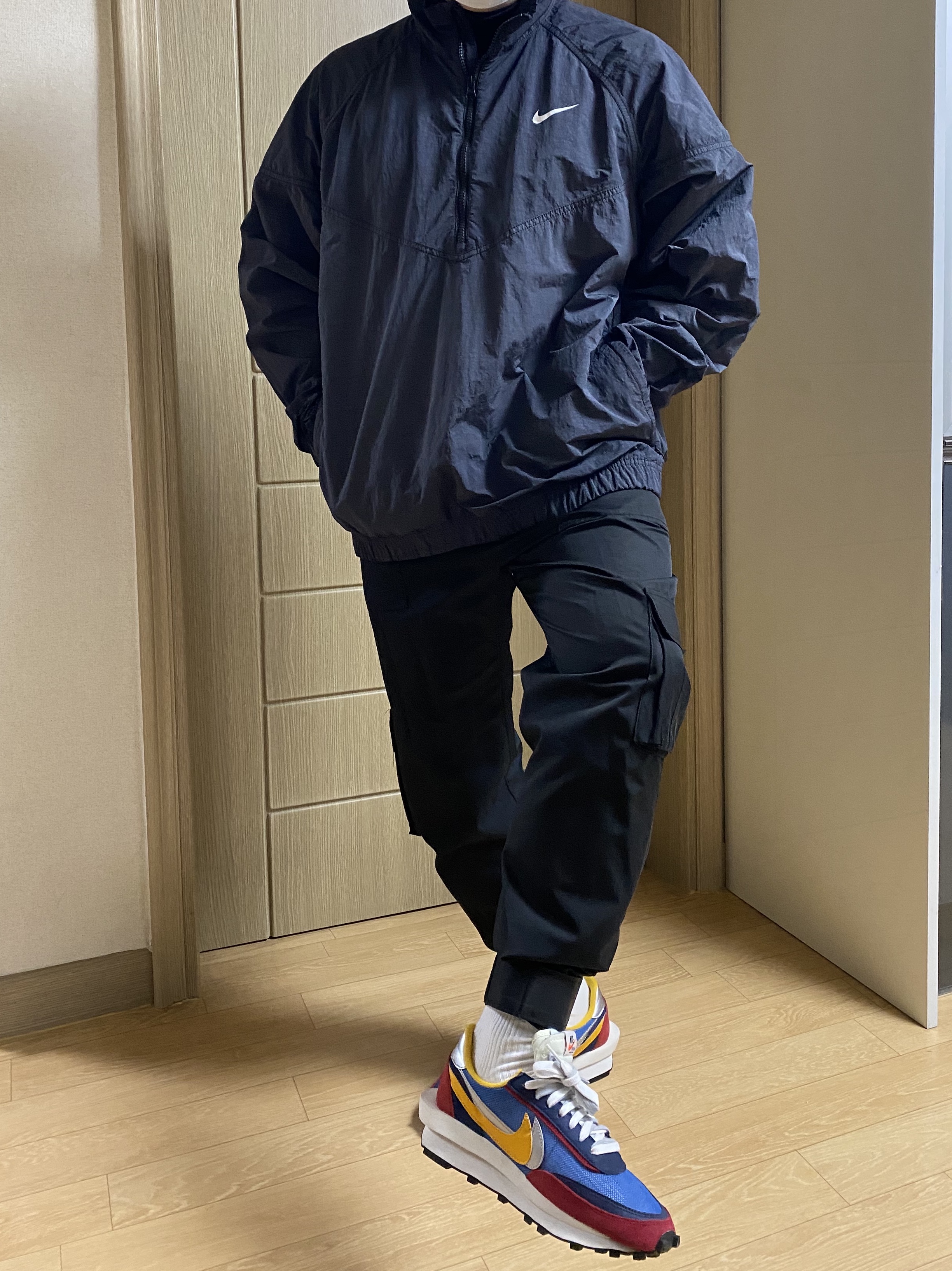 Nike x Sacai LDWaffle Blue Multi, Nike x Stussy Windrunner Jacket Off Noir 착용 스타일