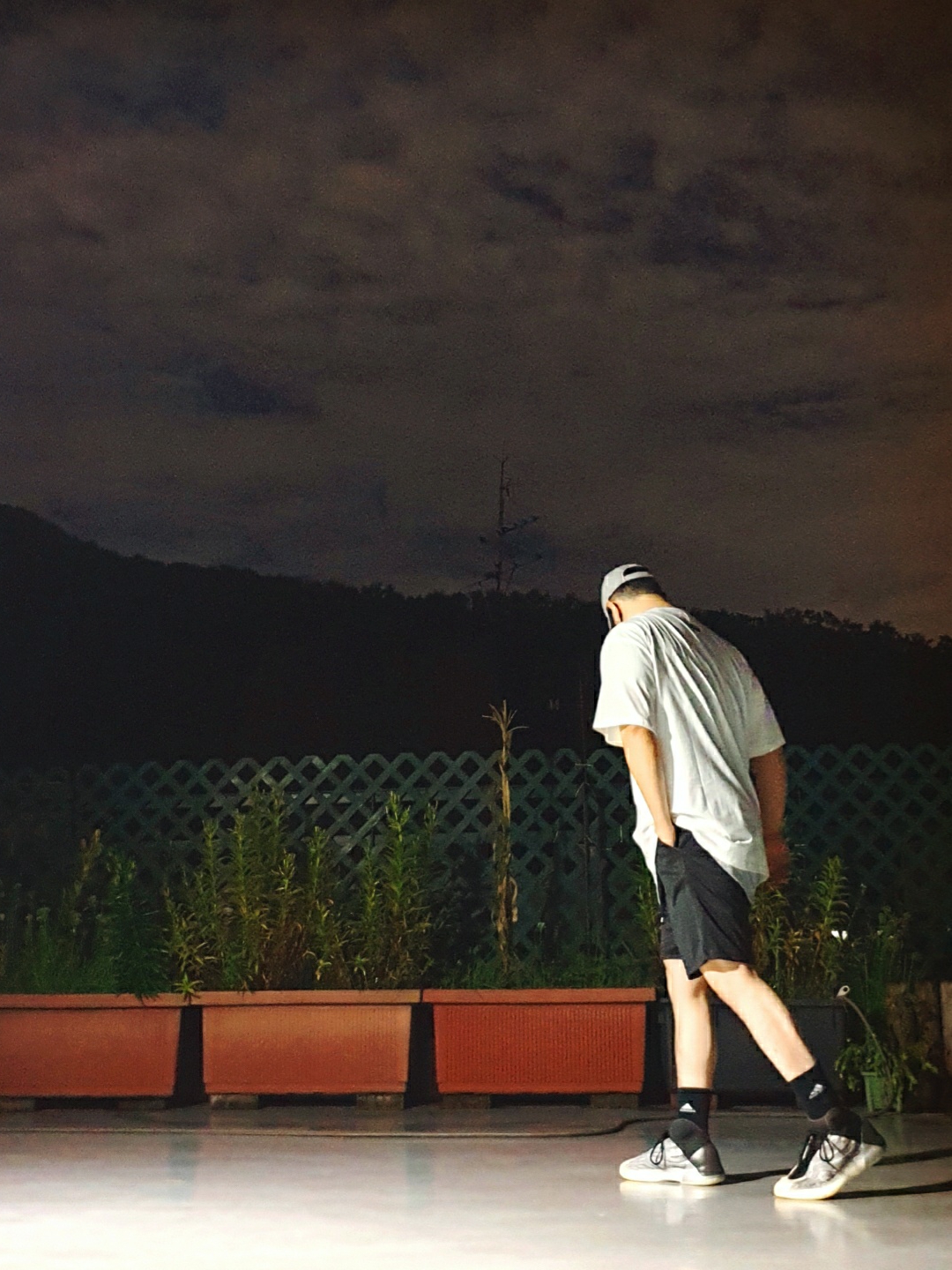 Adidas Yeezy QNTM Lifestyle 착용 스타일 - 2