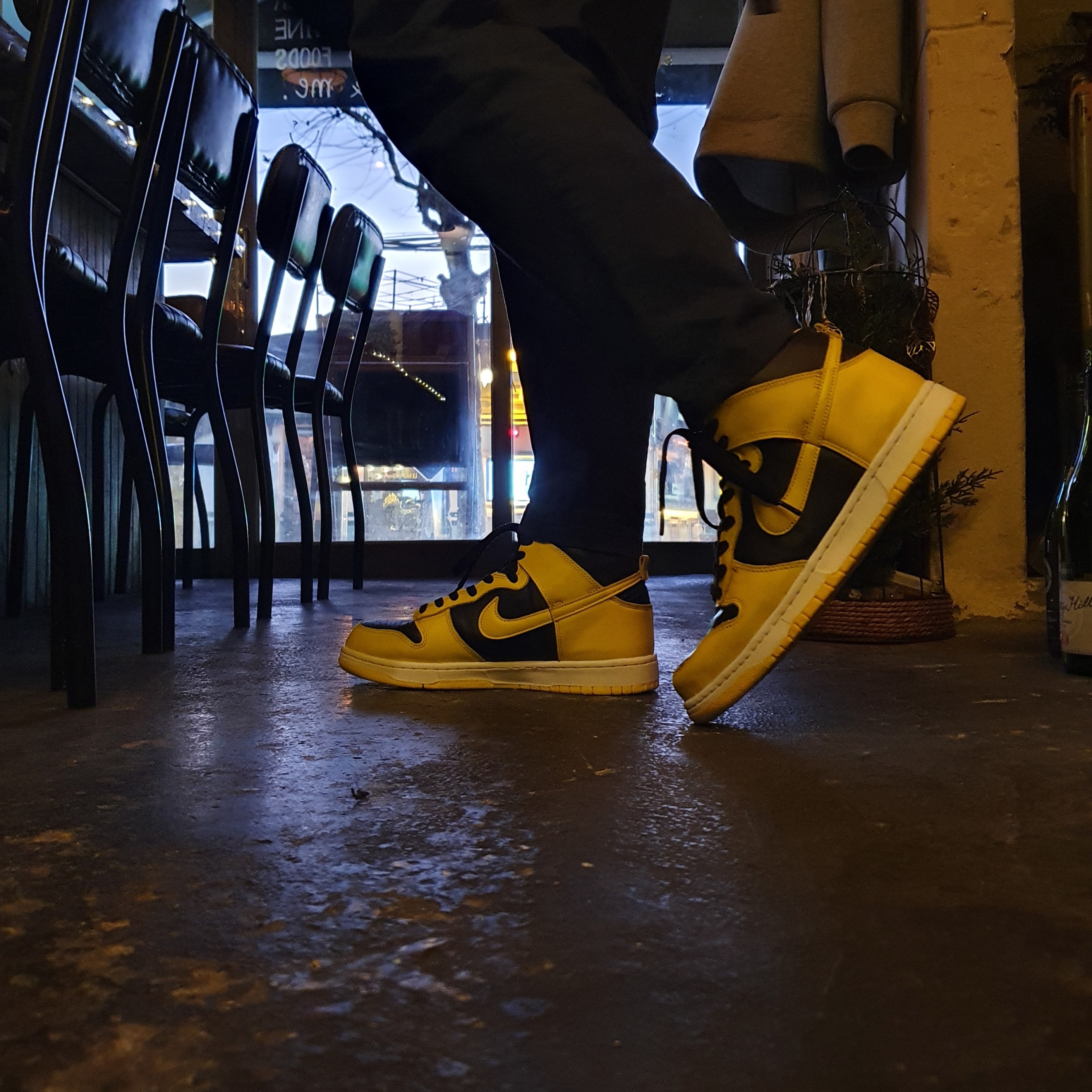 Nike Dunk High SP Varsity Maize 착용 스타일 - 2