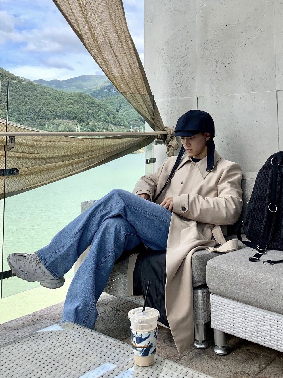 Balenciaga Track Sneakers White 2019 착용 스타일