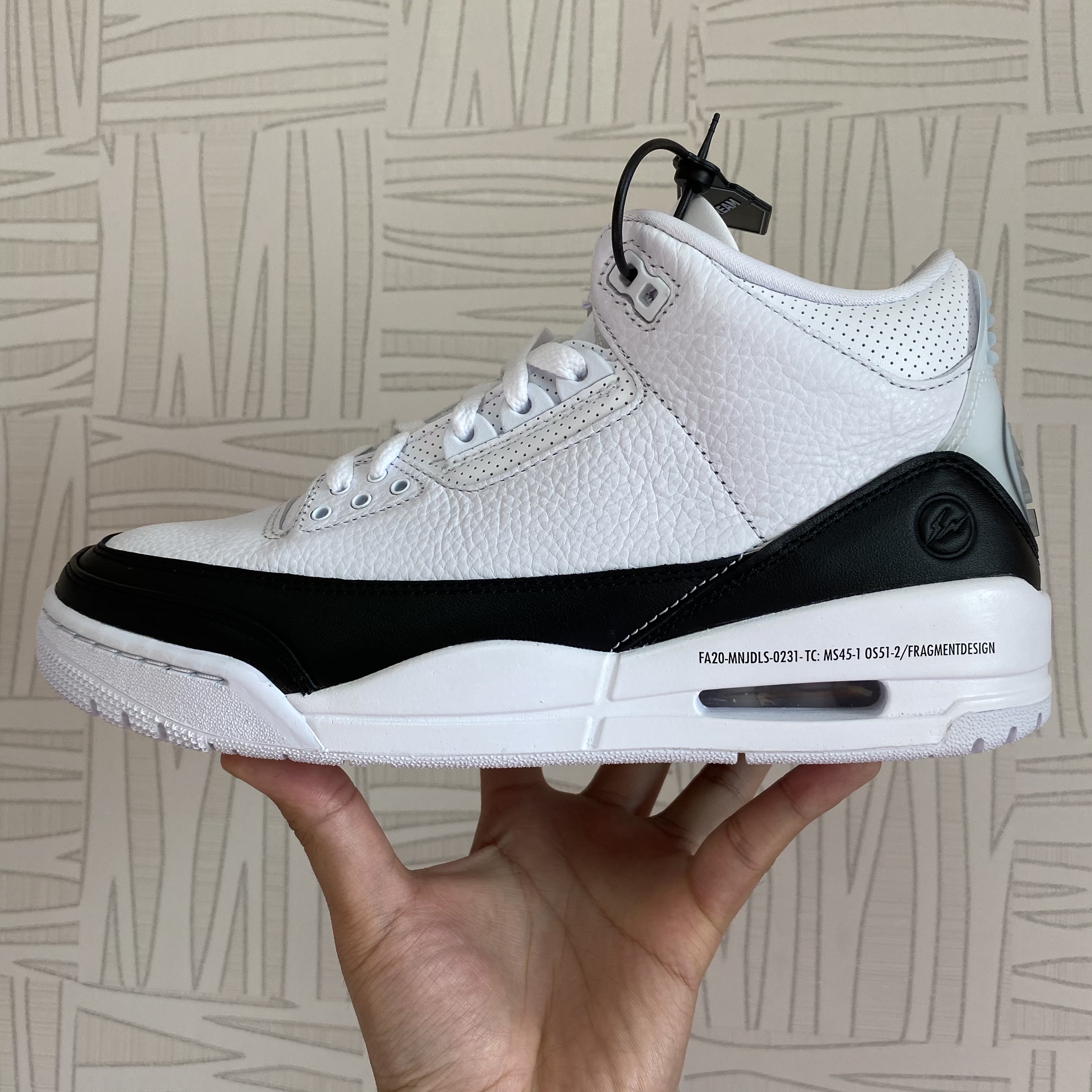 Jordan 3 x Fragment Retro SP White Black 착용 스타일 - 1