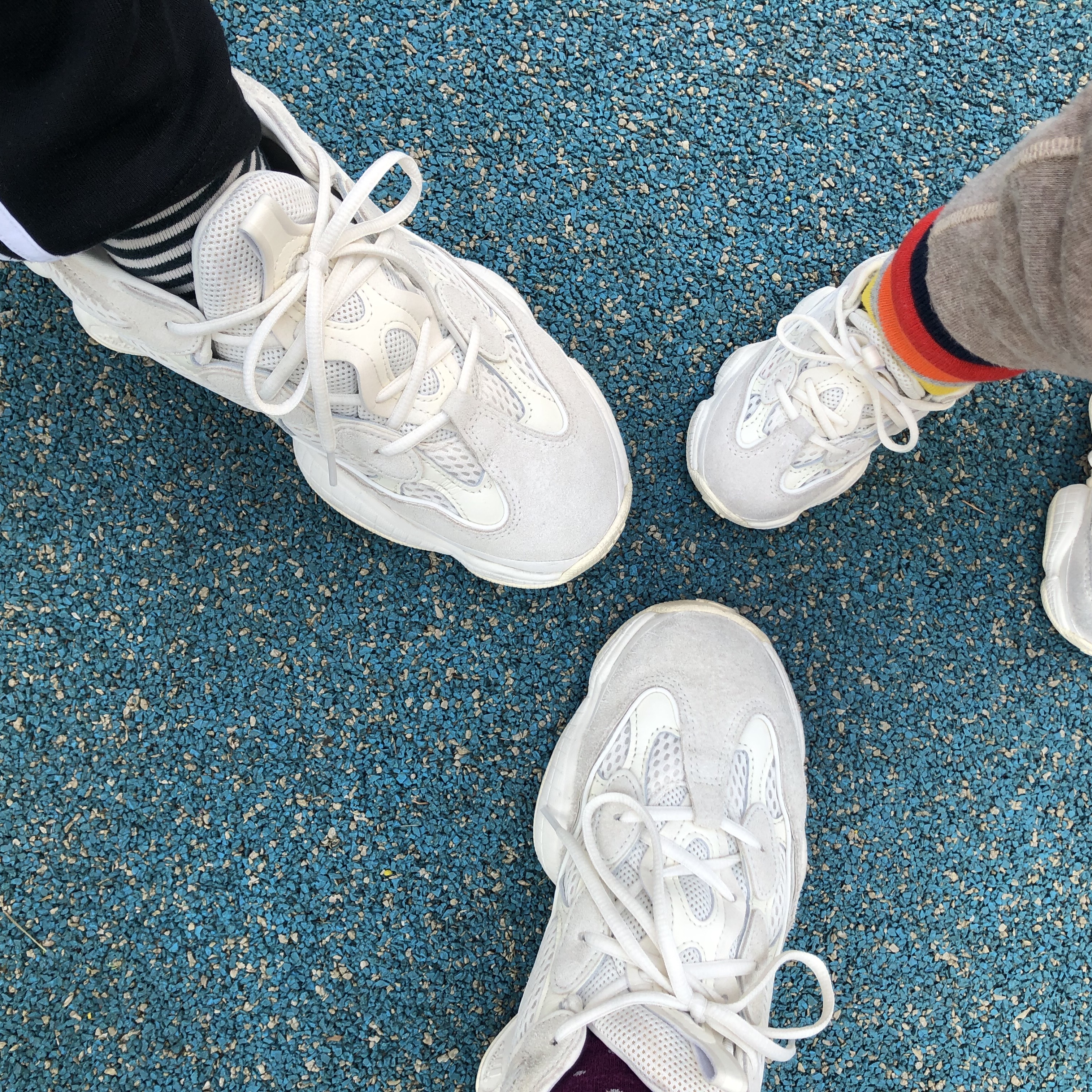 Adidas Yeezy 500 Bone White, (Infant) Adidas Yeezy 500 Bone White 착용 스타일 - 2