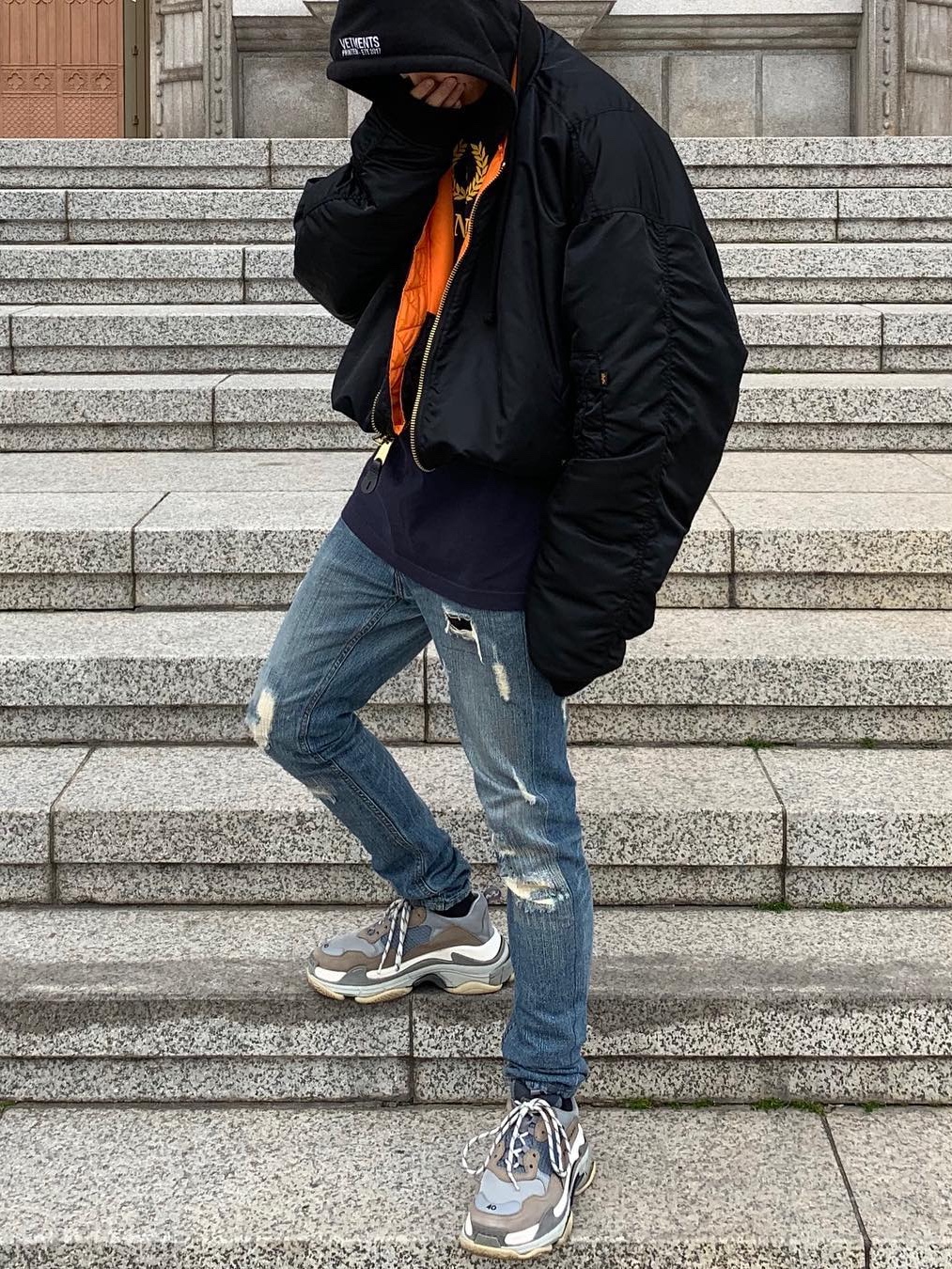 Balenciaga Triple S Grey 2018 착용 스타일