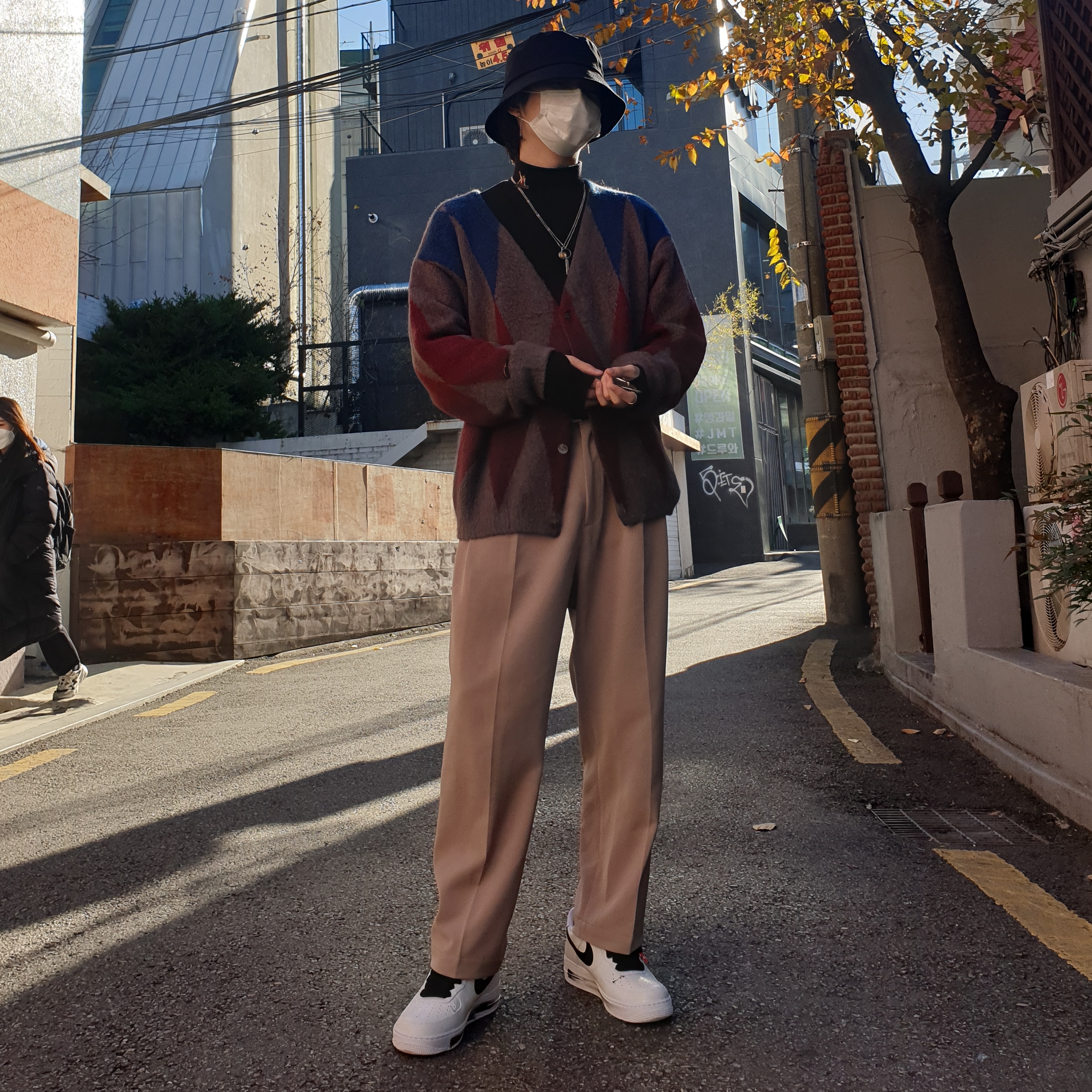 Nike x Peaceminusone Air Force 1 Low Para-Noise 2.0 착용 스타일 - 2
