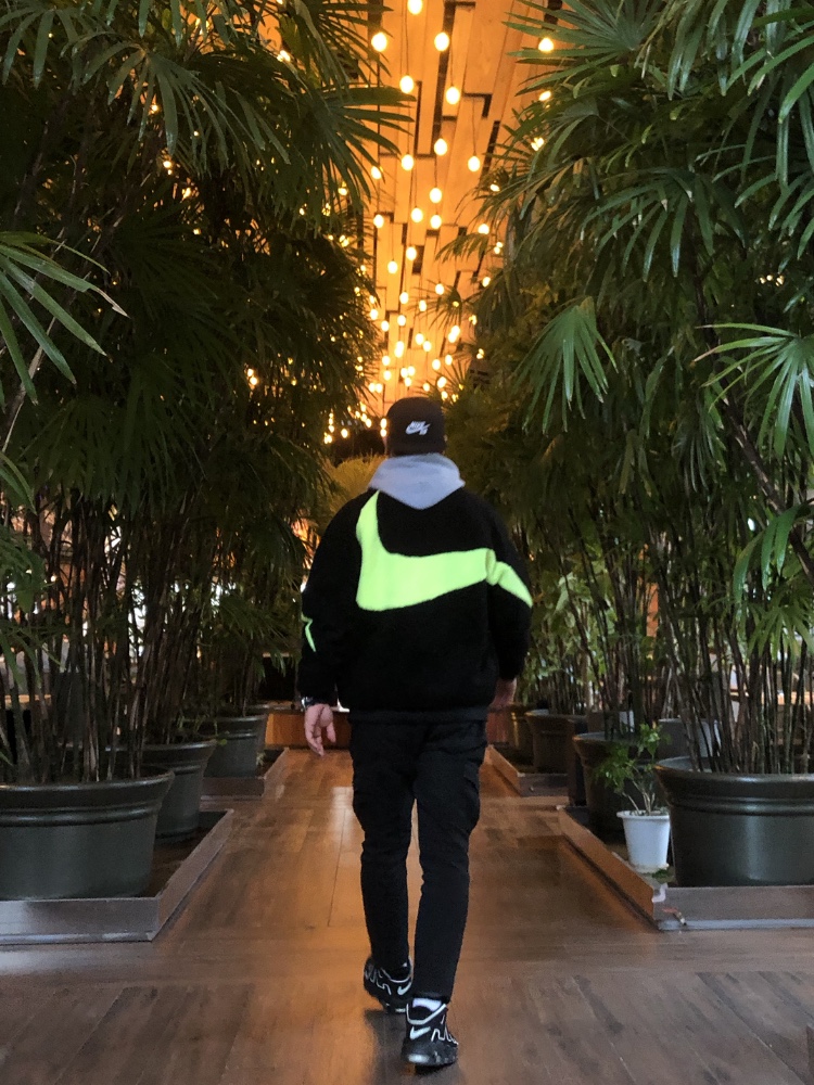 Nike Big Swoosh Full Zip Jacket Black Volt, Nike Air More Uptempo Black White 2020 착용 스타일