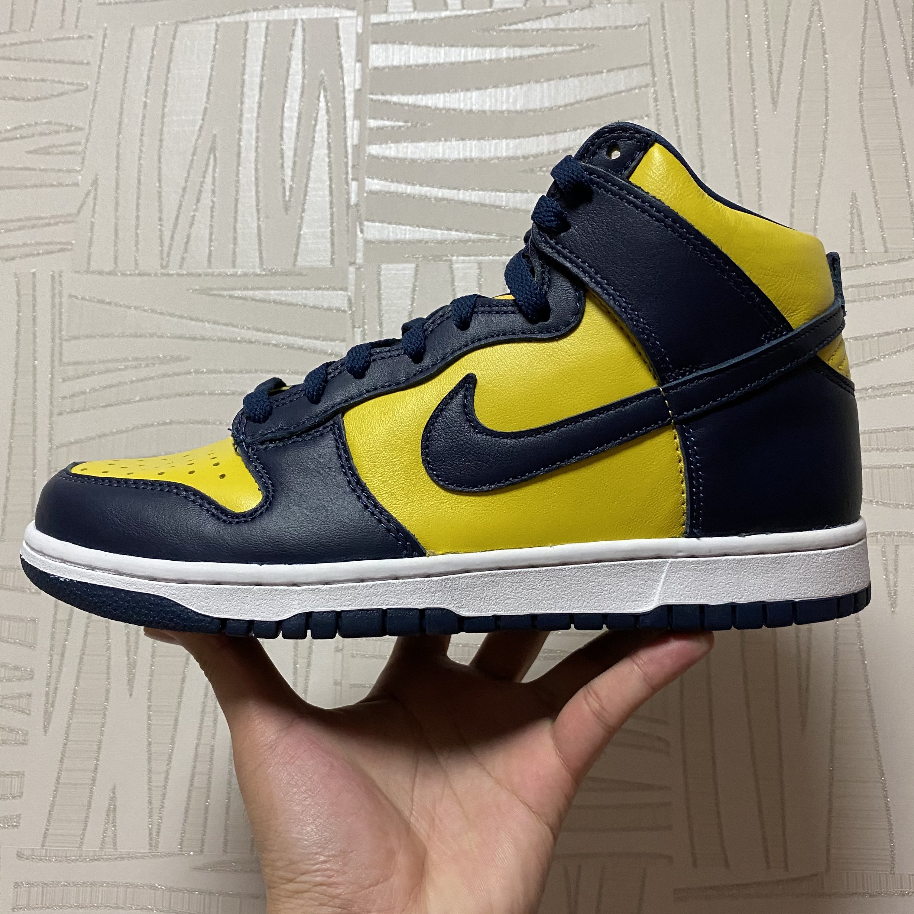 Nike Dunk High SP Maize & Blue 착용 스타일 - 1