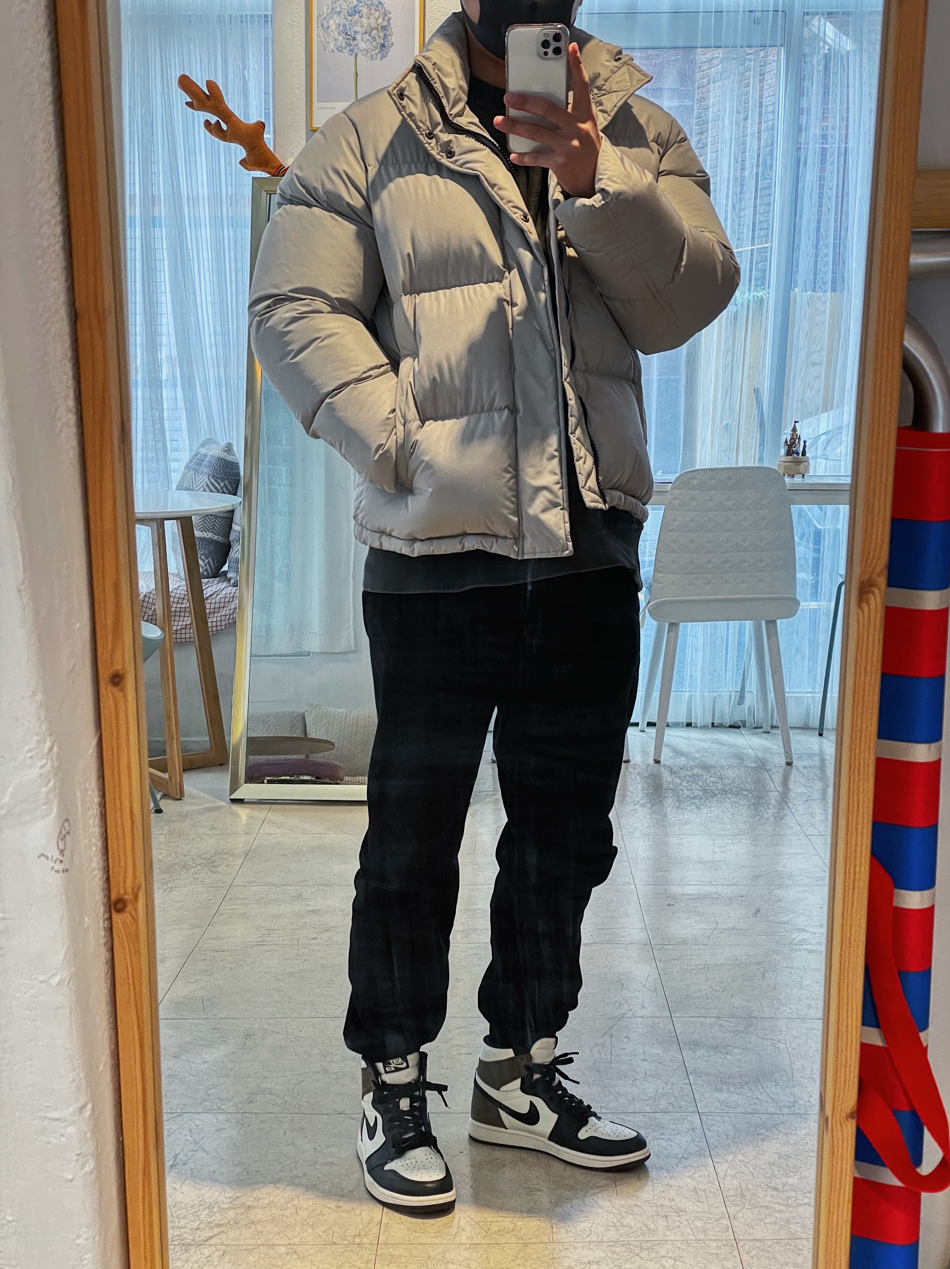 Jordan 1 Retro High OG Black Mocha 착용 스타일