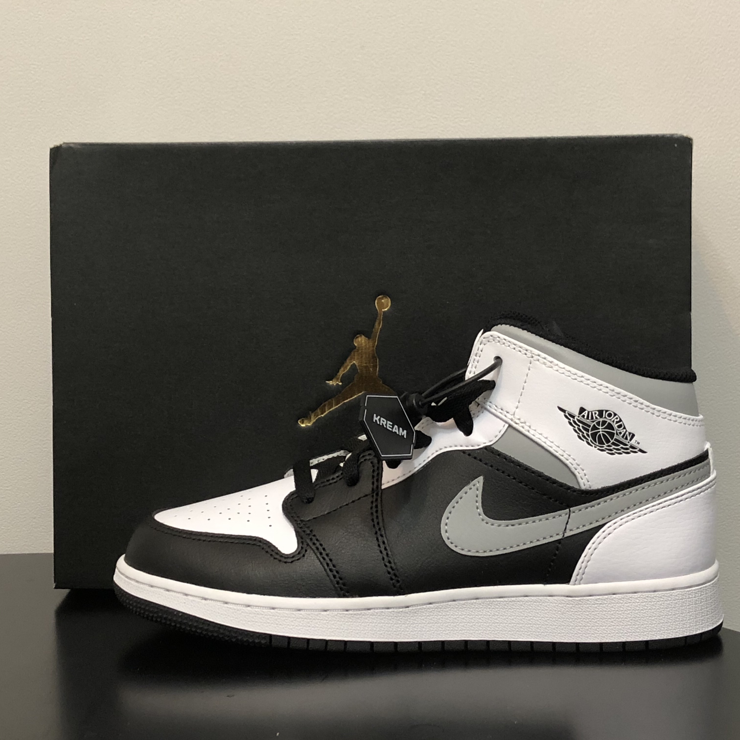 (GS) Jordan 1 Mid White Shadow 착용 스타일