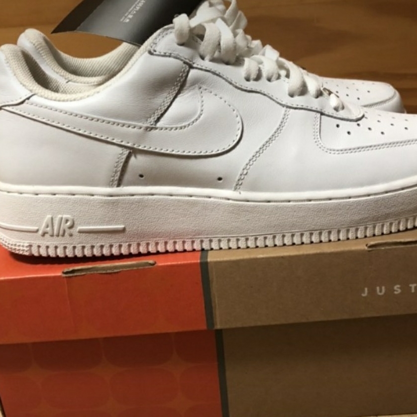Nike Air Force 1 '07 Low White 착용 스타일 - 1