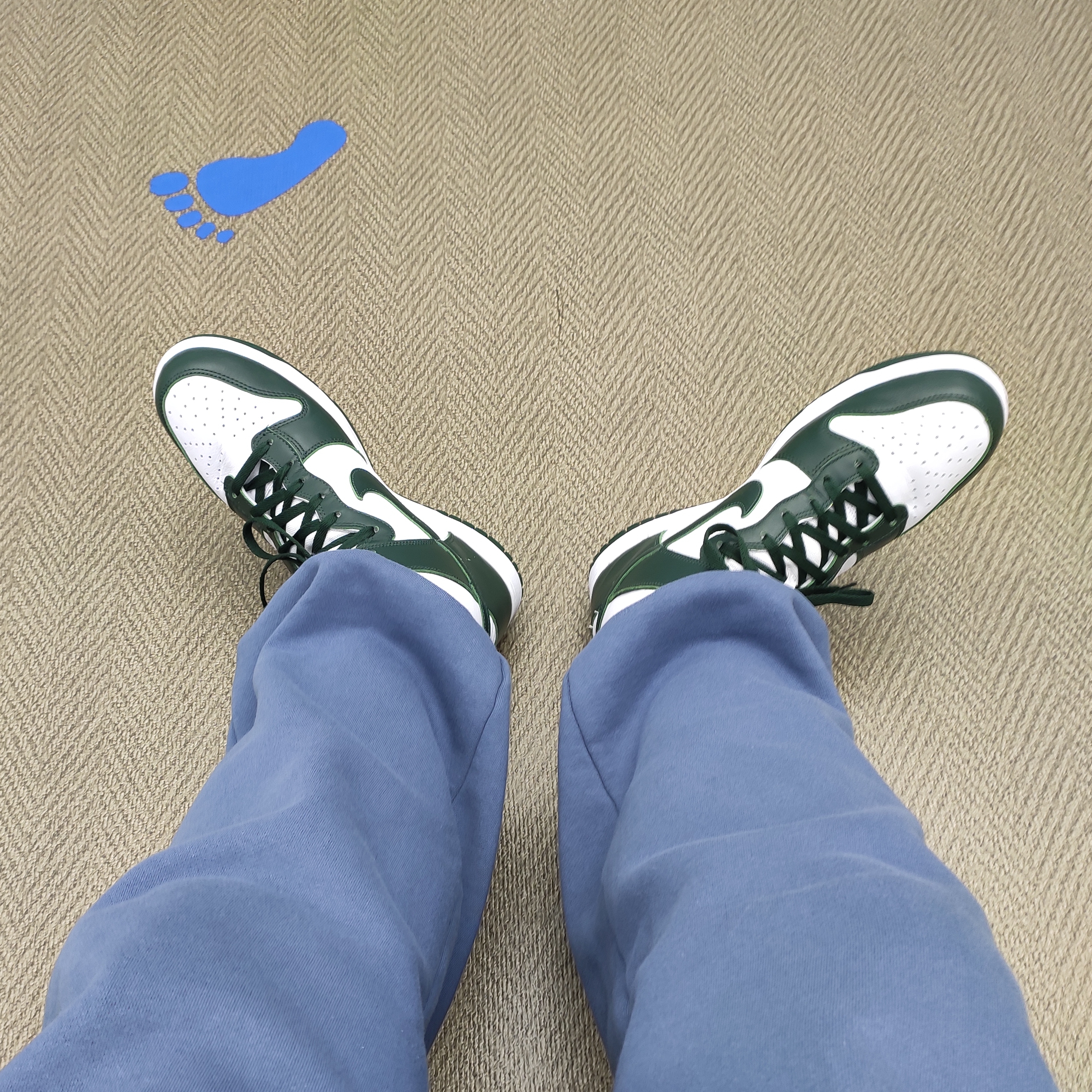 Nike Dunk High SP Spartan Green 착용 스타일 - 2
