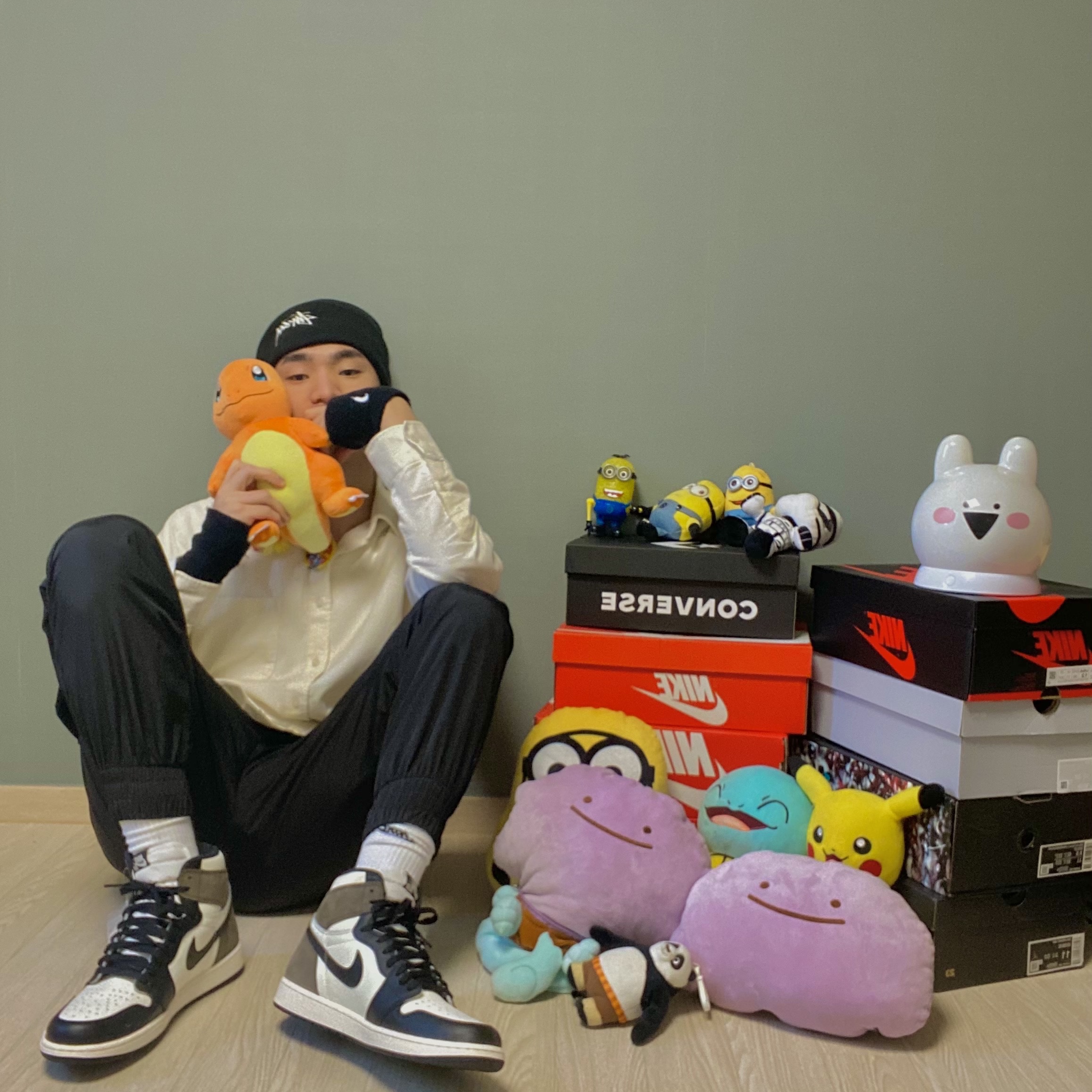 Jordan 1 Retro High OG Black Mocha, Nike x Stussy Cuff Beanie Black 착용 스타일