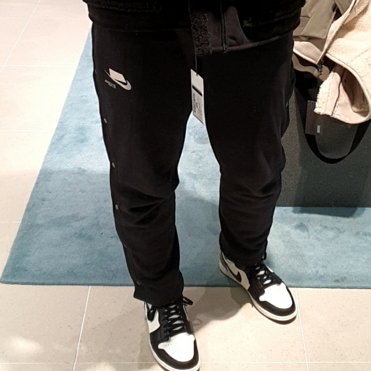 Jordan 1 Retro High OG Black Mocha 착용 스타일