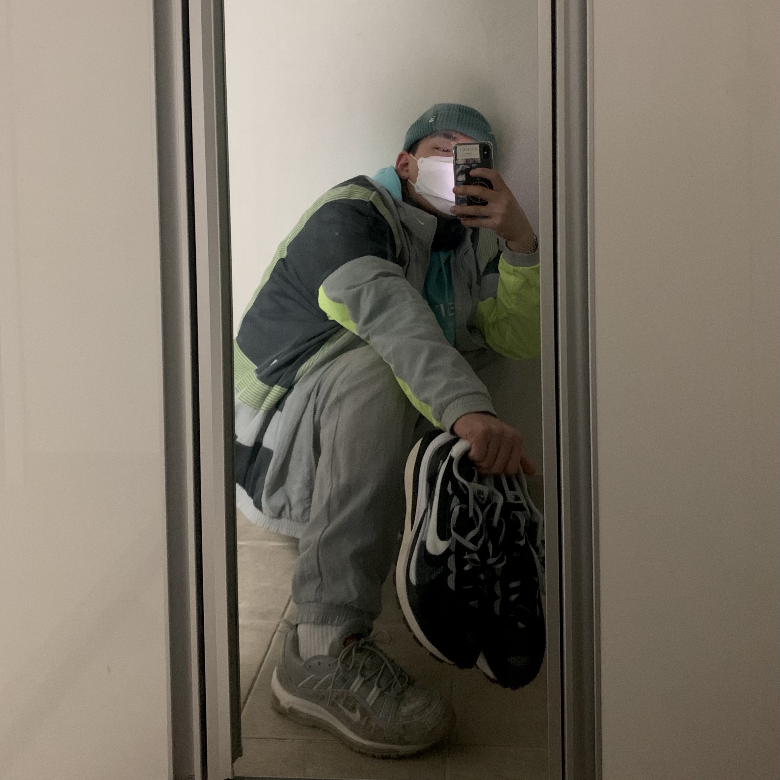 Nike x Sacai VaporWaffle Black White, Nike x Supreme Air Max 98 Snakeskin 착용 스타일
