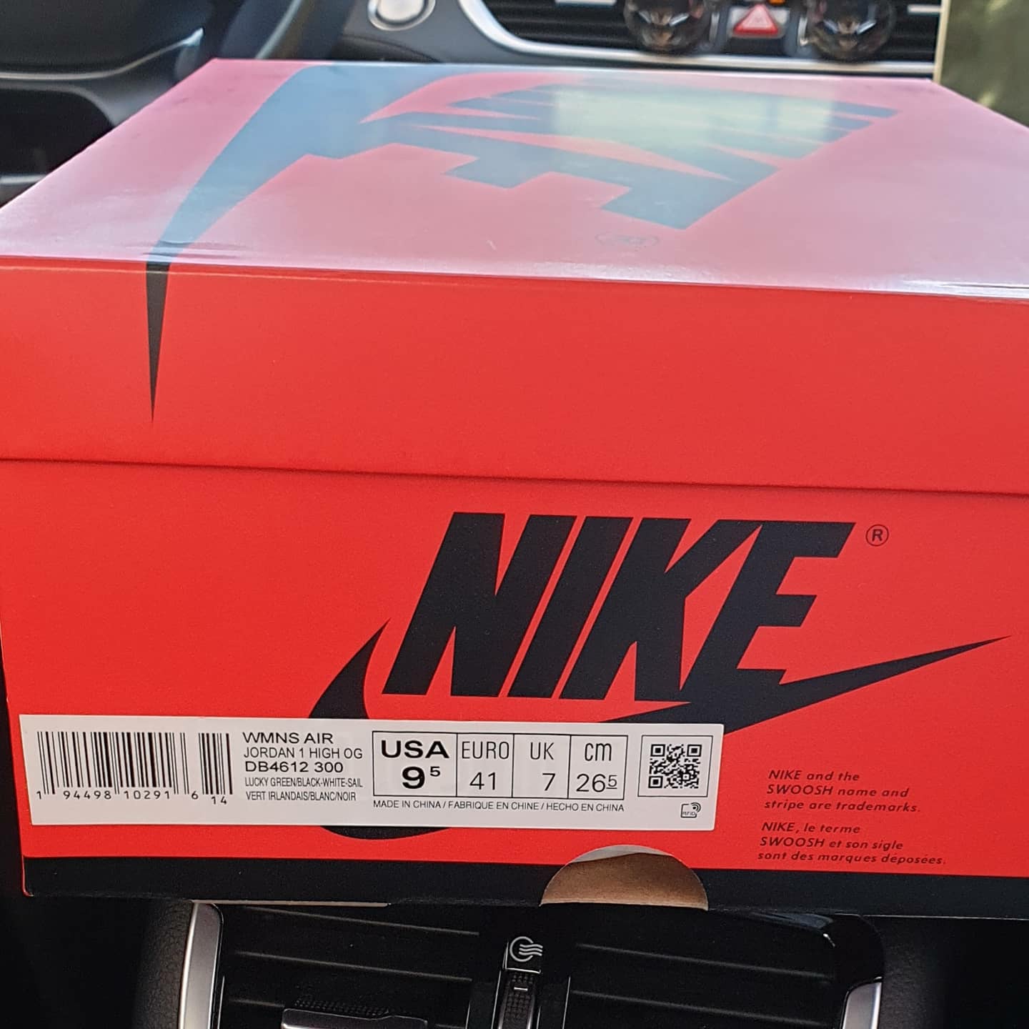 (W) Jordan 1 Retro High OG Lucky Green 착용 스타일 - 1