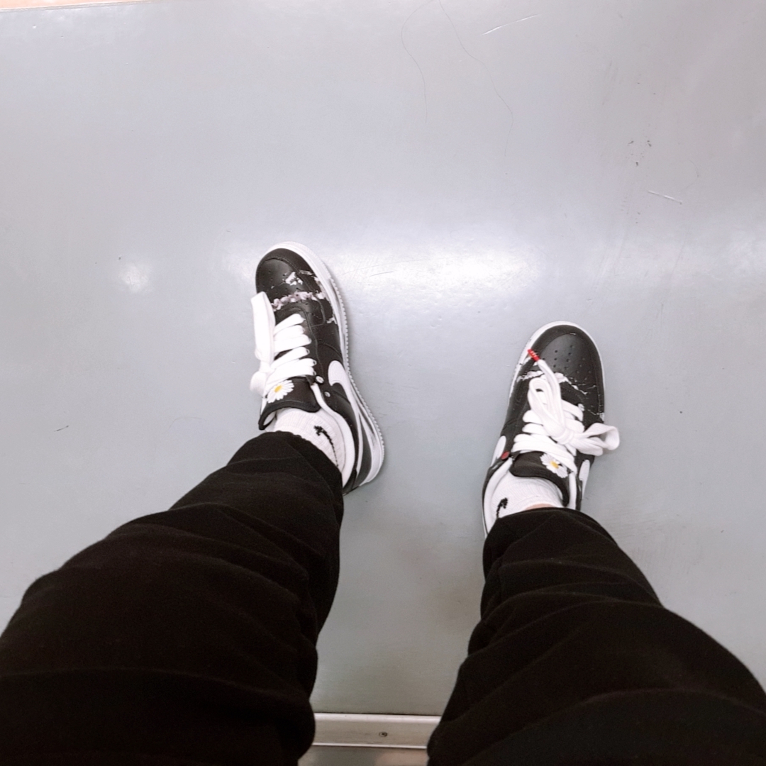 Nike x Peaceminusone Air Force 1 Low Para-Noise 착용 스타일