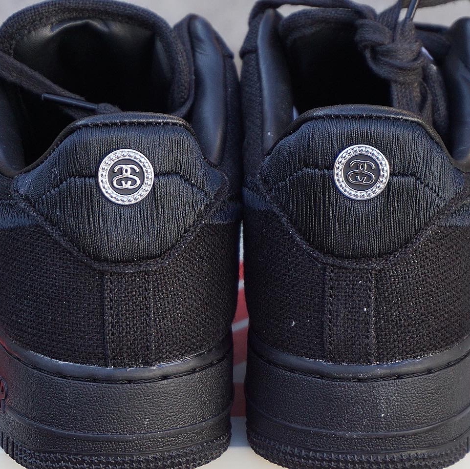 Nike x Stussy Air Force 1 Low Triple Black 착용 스타일 - 4