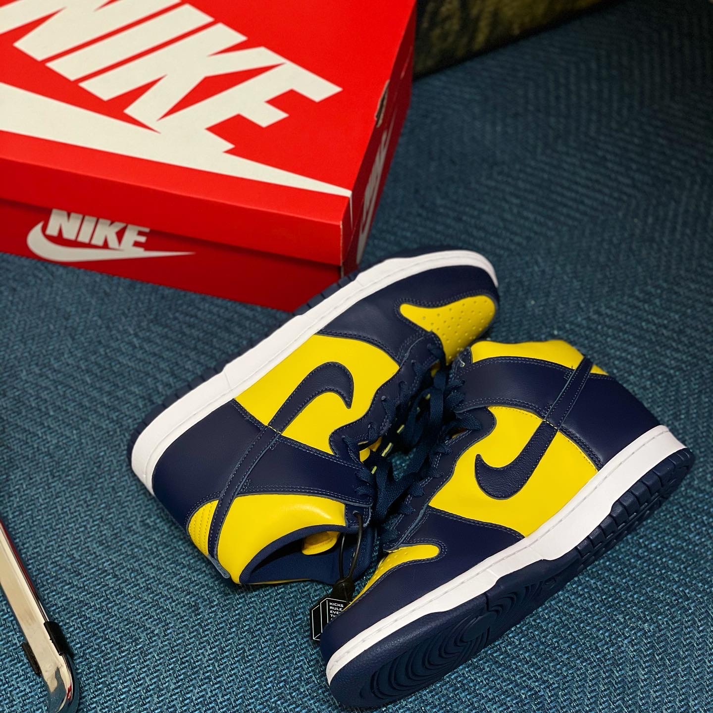 Nike Dunk High SP Maize & Blue 착용 스타일 - 1