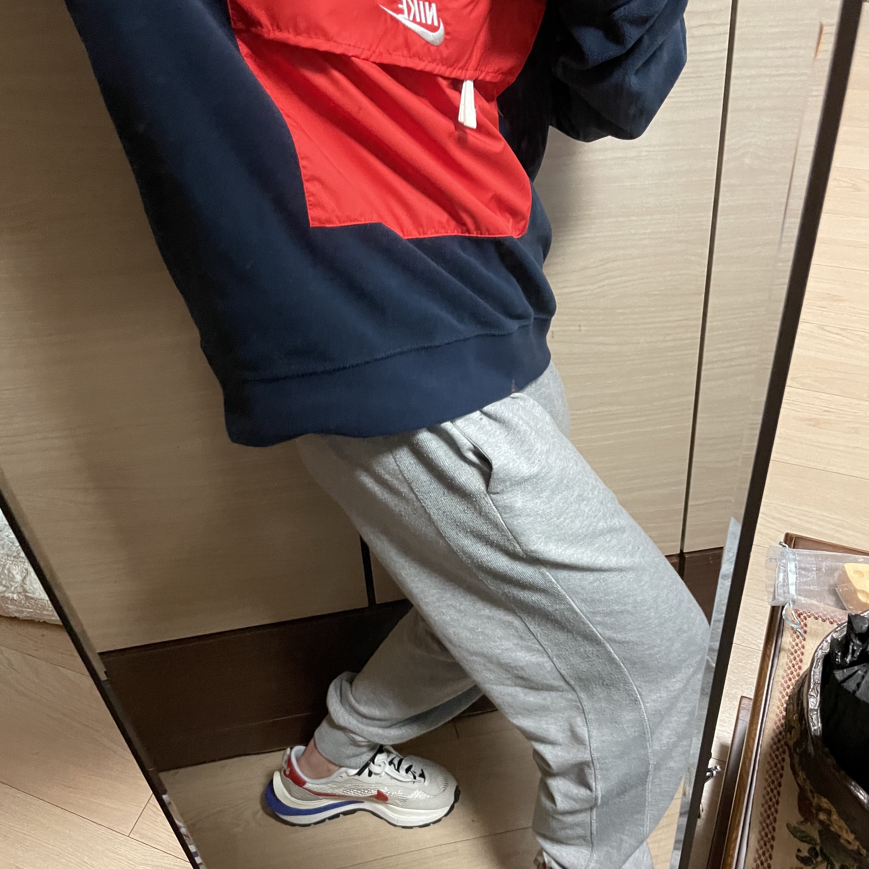 Nike x Sacai VaporWaffle Royal Fuchsia 착용 스타일